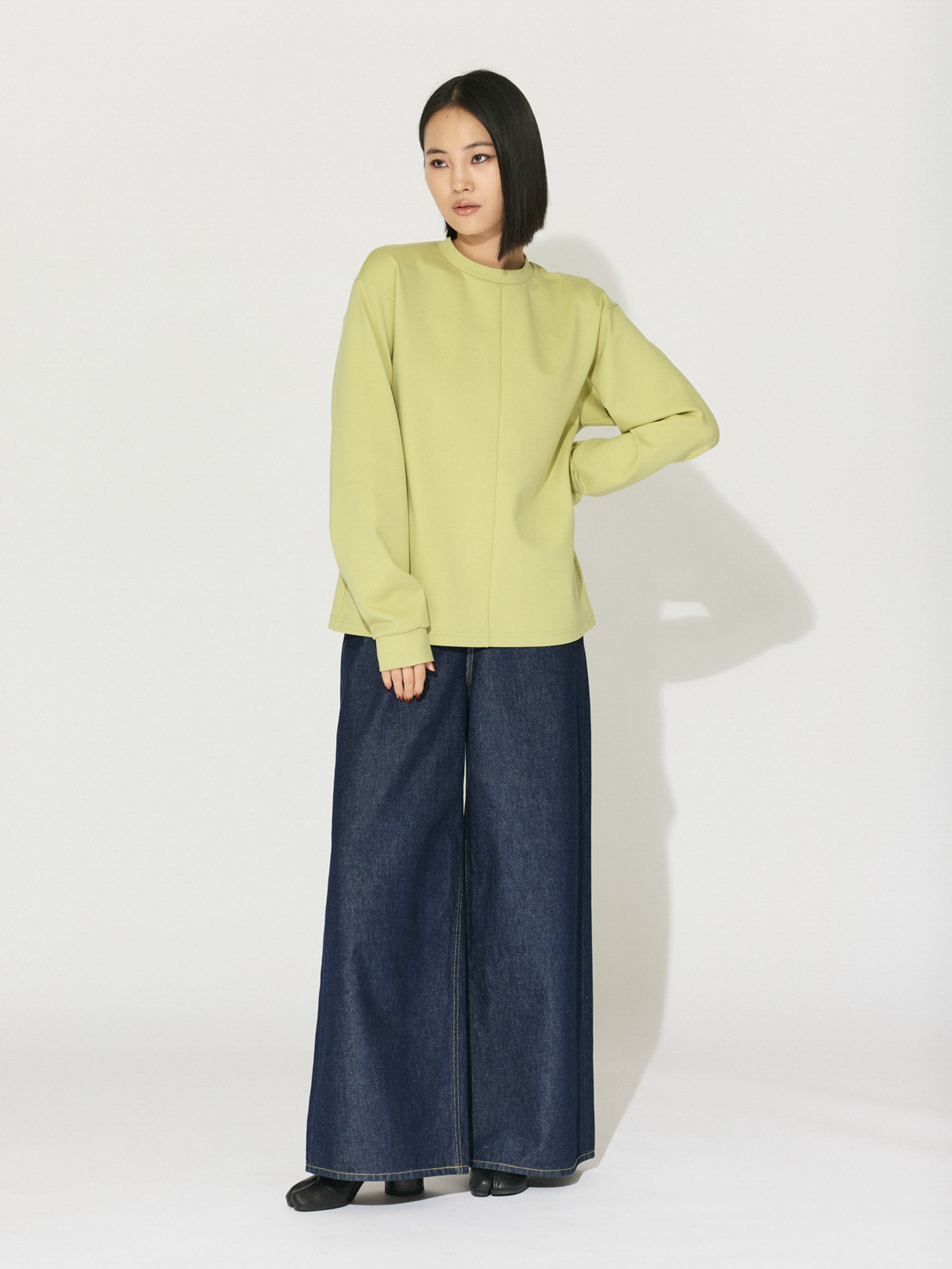 front seam long t-shirt