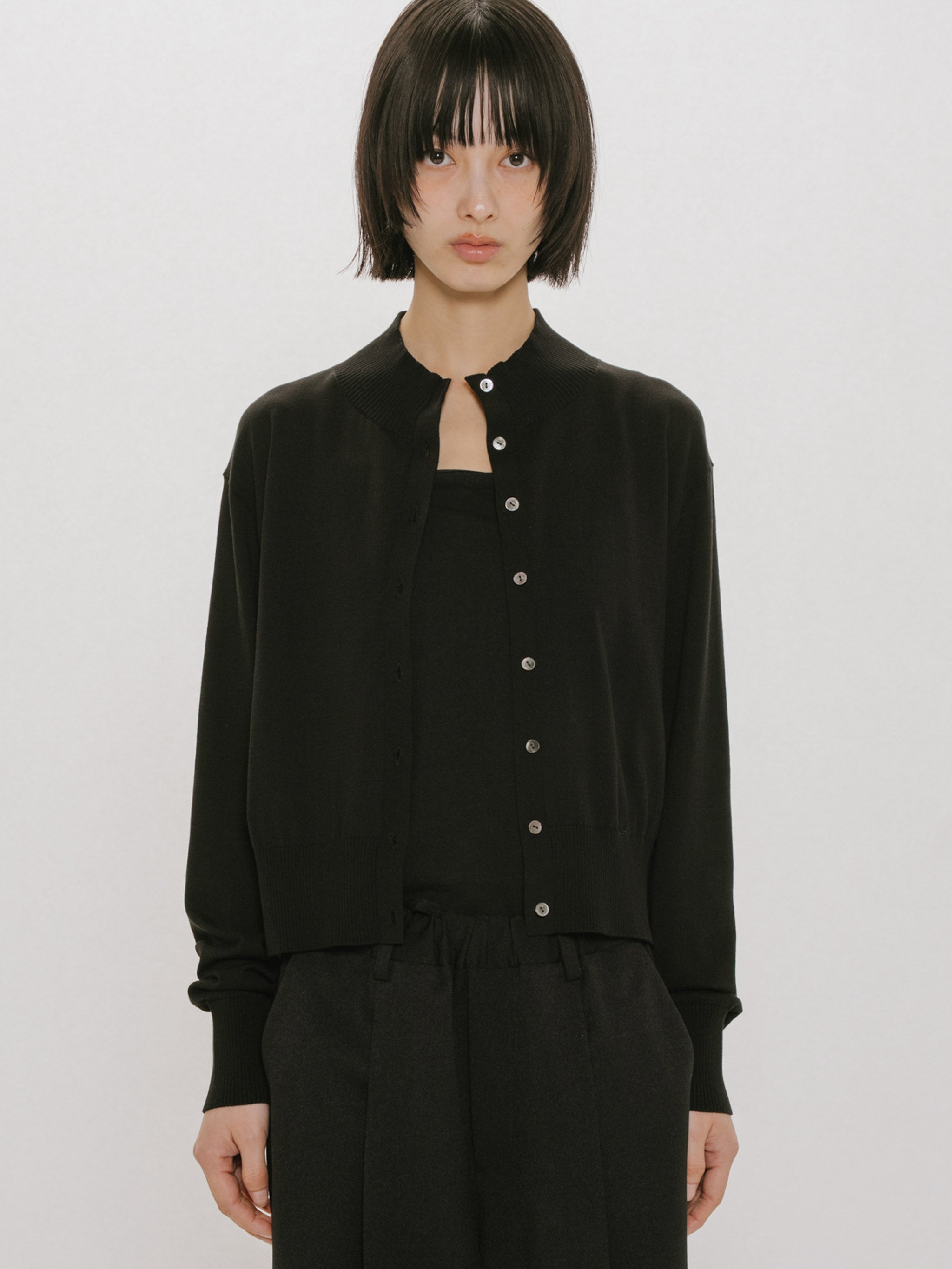 high neck short cardigan