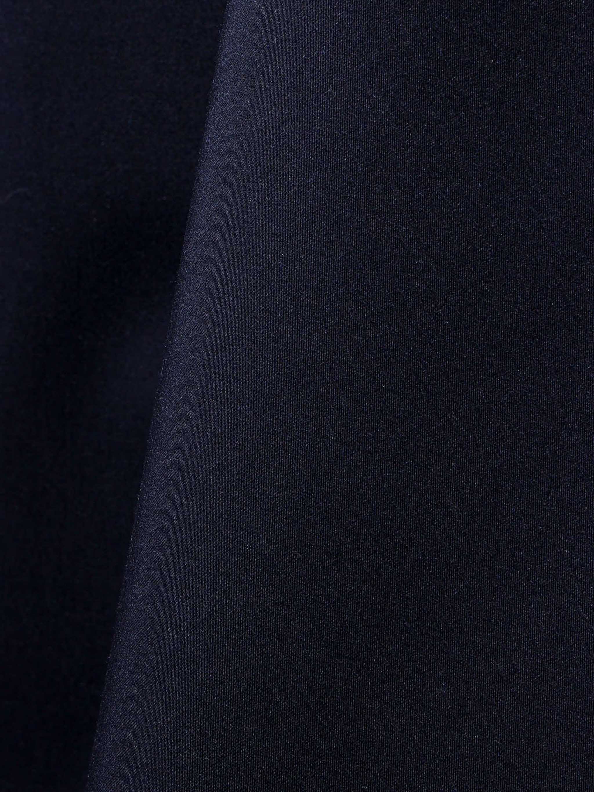 Vネックノースリーブプルオーバー