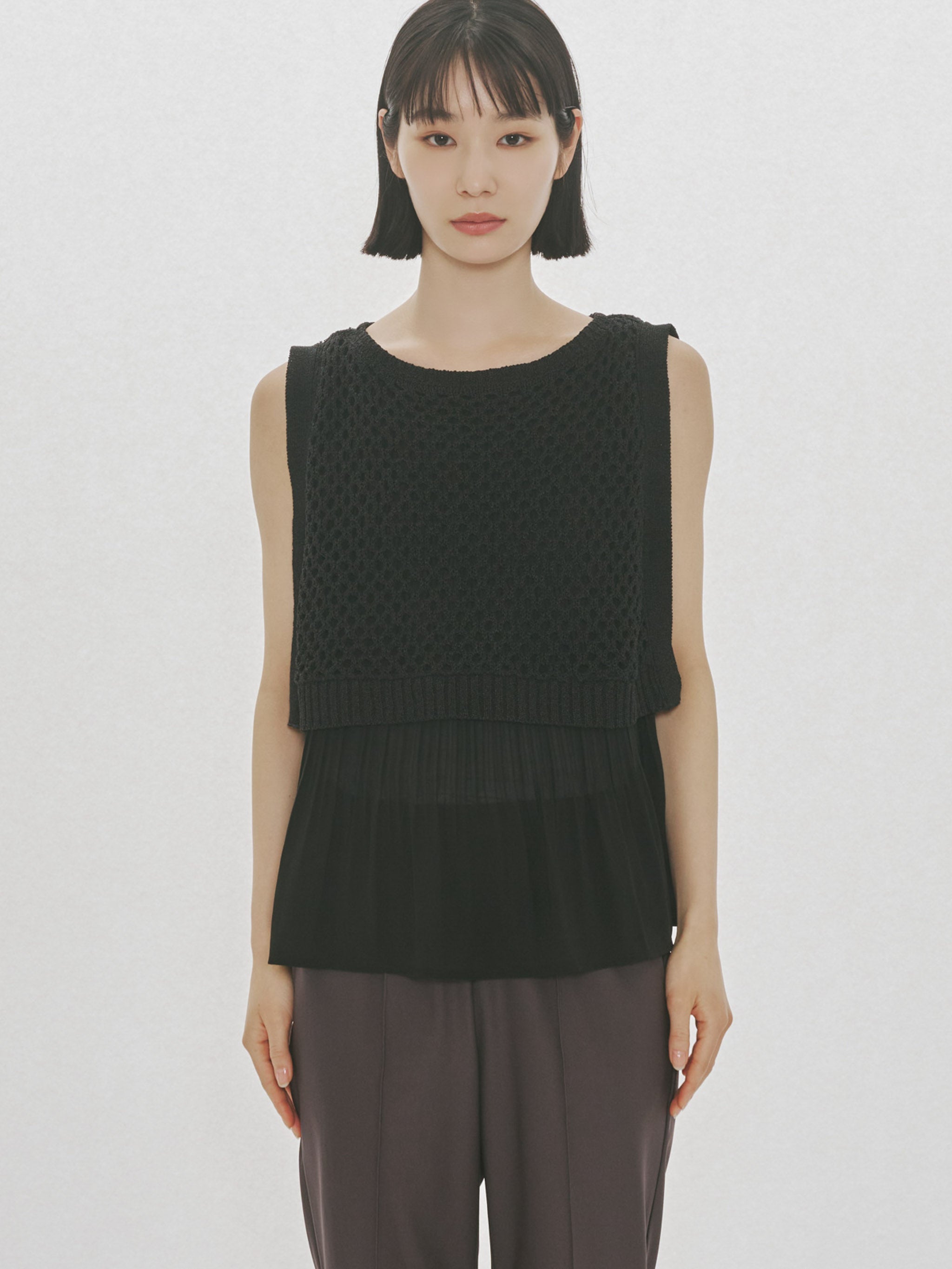 woven pleated layered vest