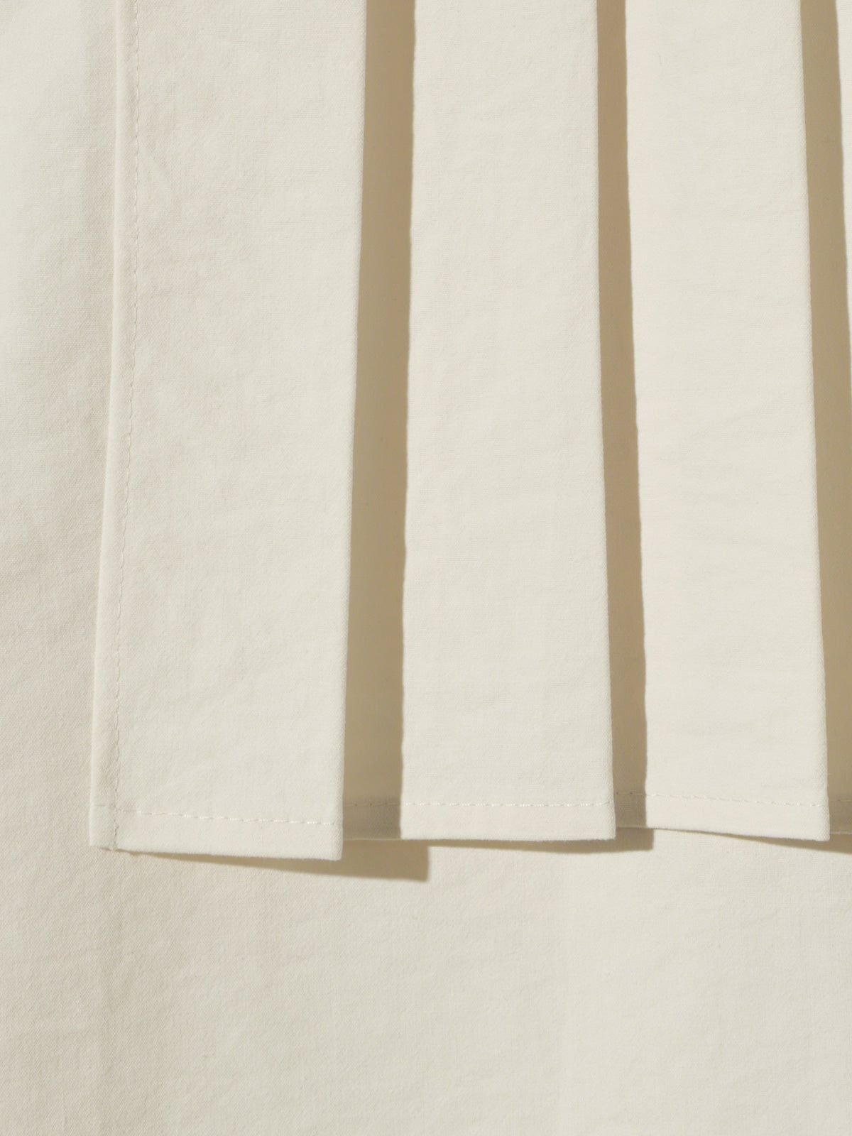N/S asymmetry pleats shirt