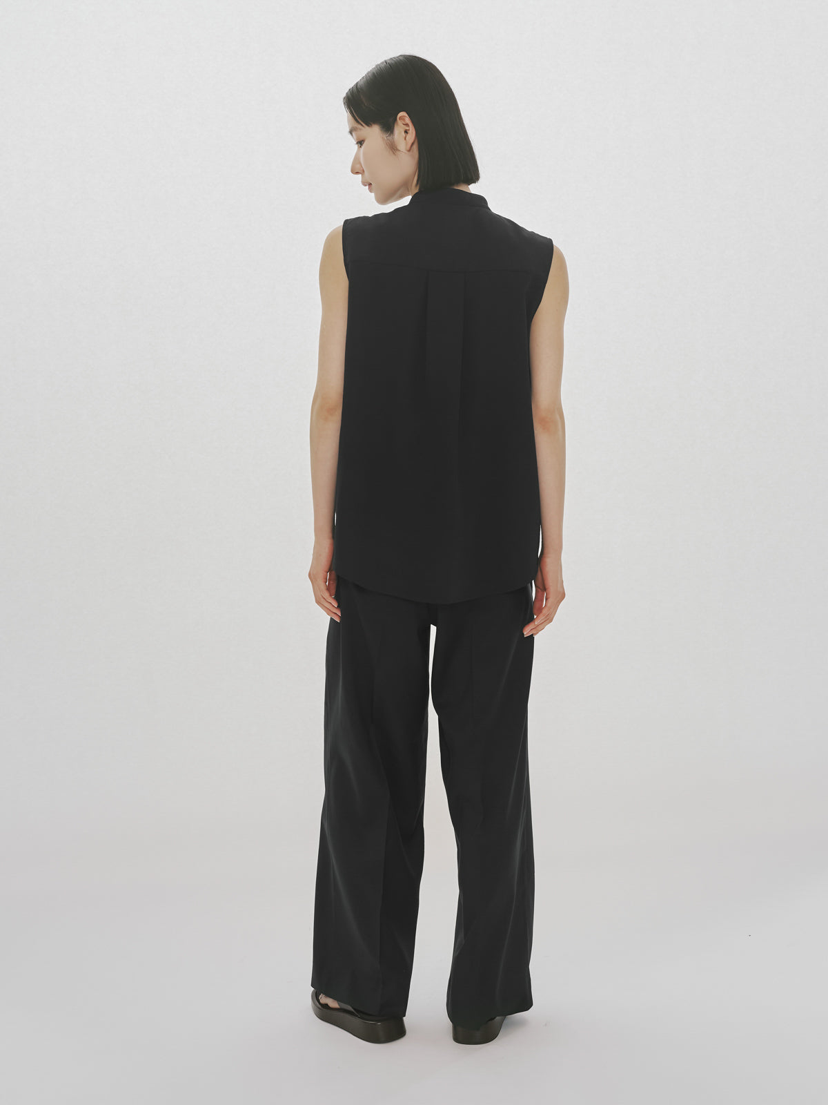 N/S asymmetry pleats shirt