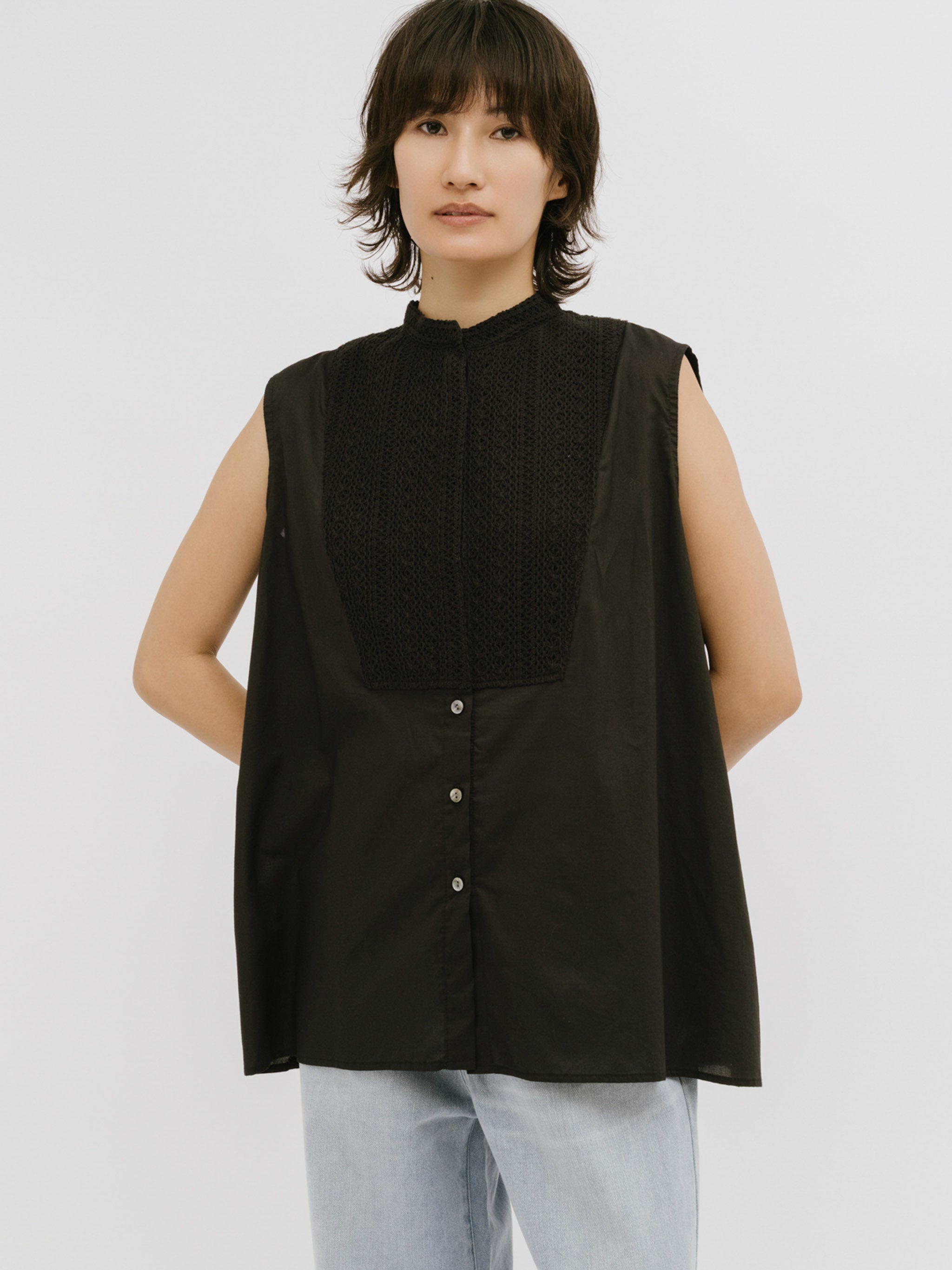 wide shirt with lace