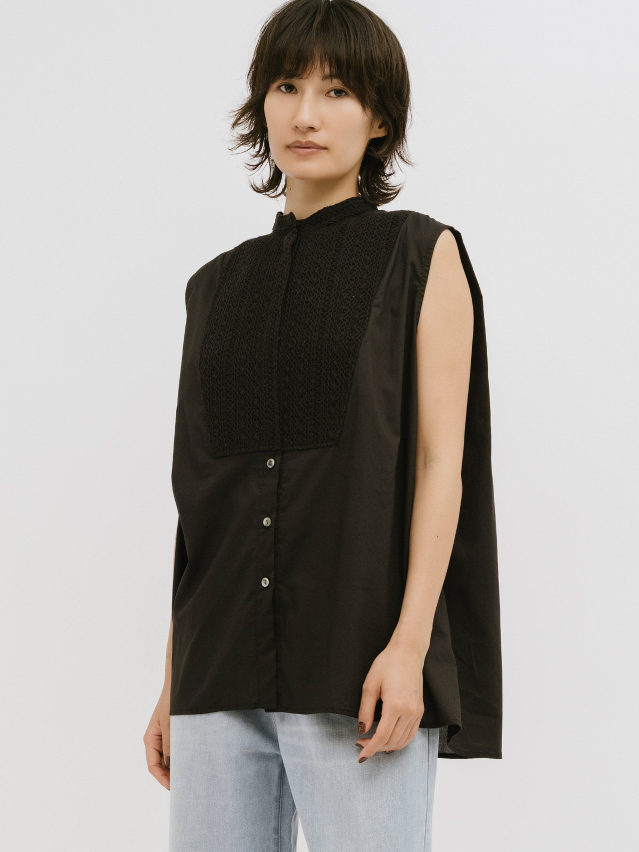 wide shirt with lace