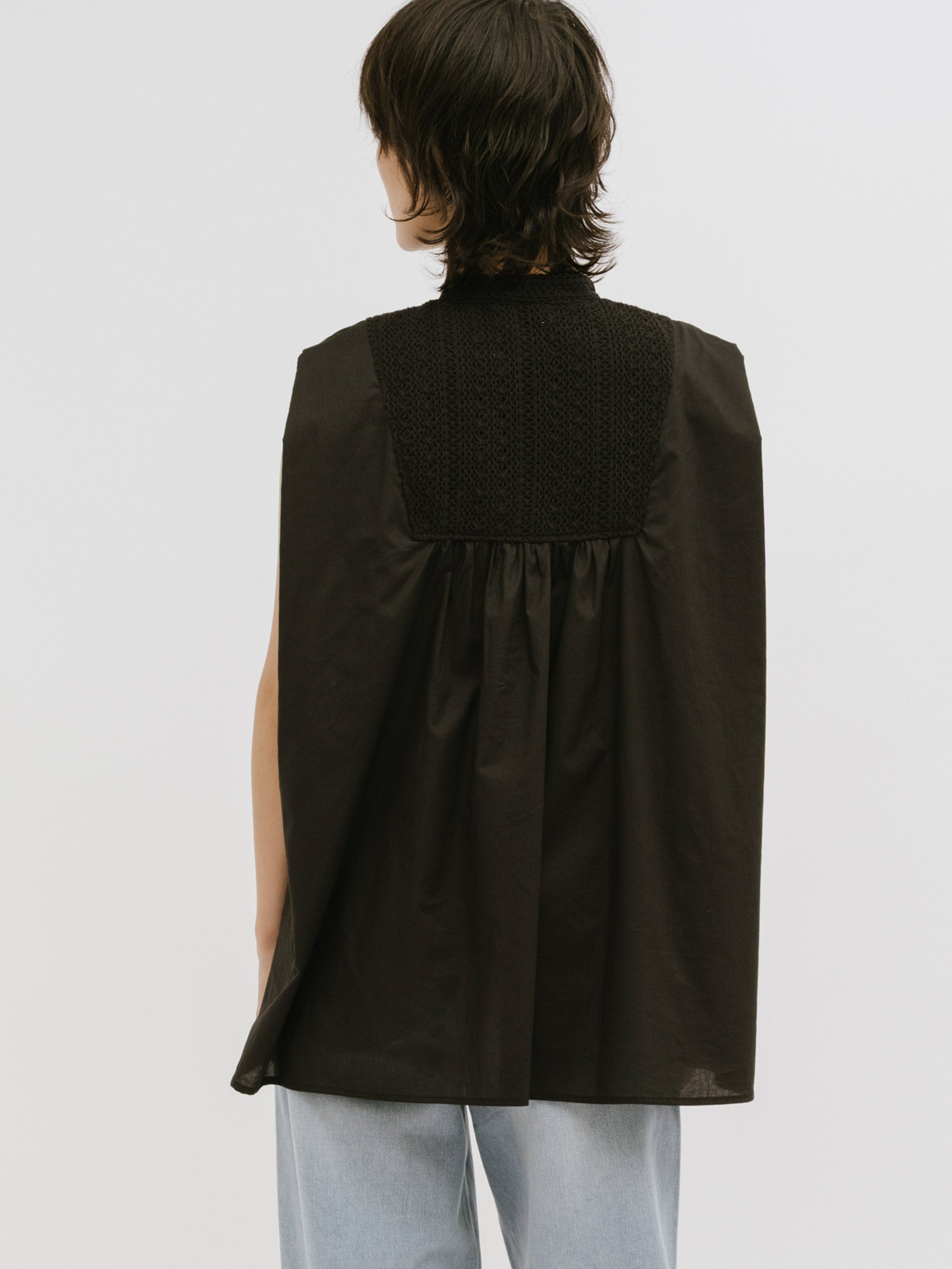 wide shirt with lace