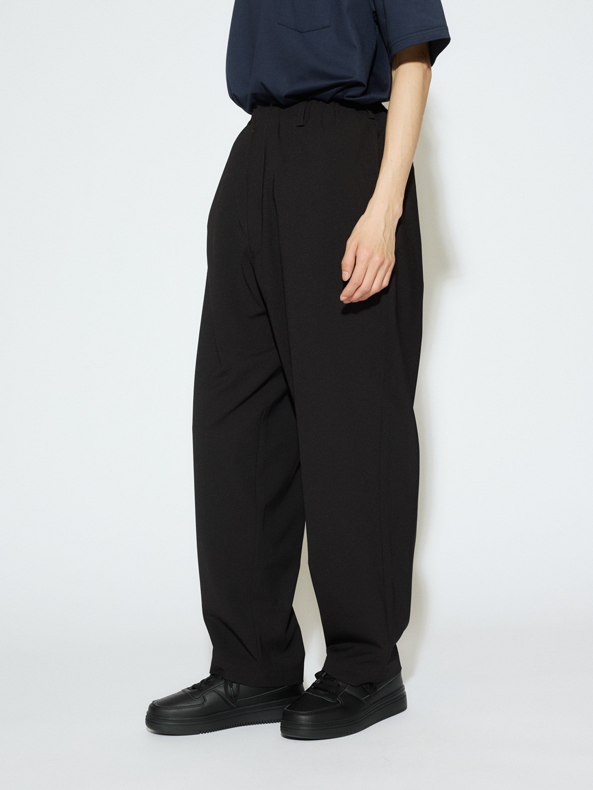 relax tapered pants
