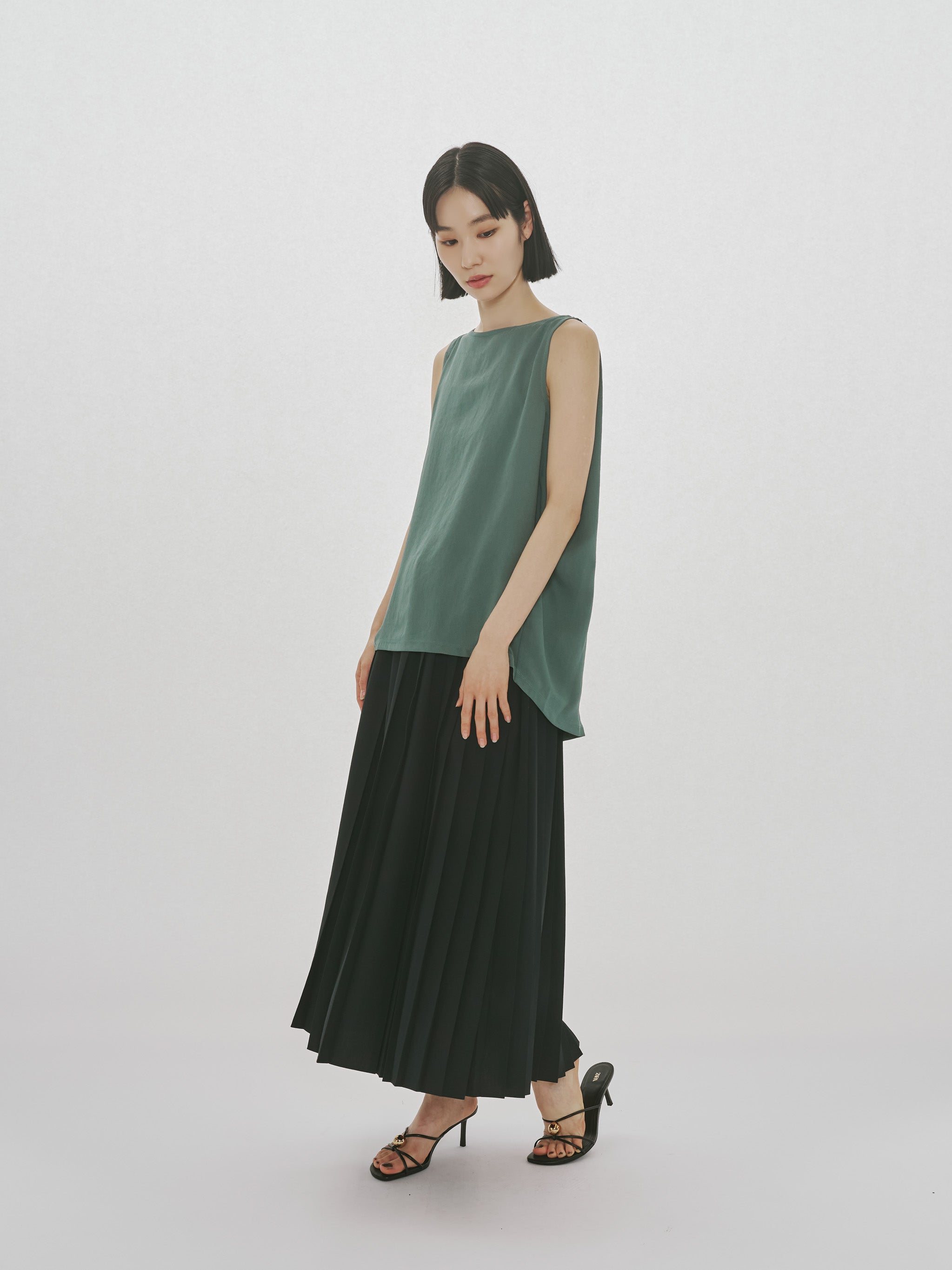 asymmetry pleats SK