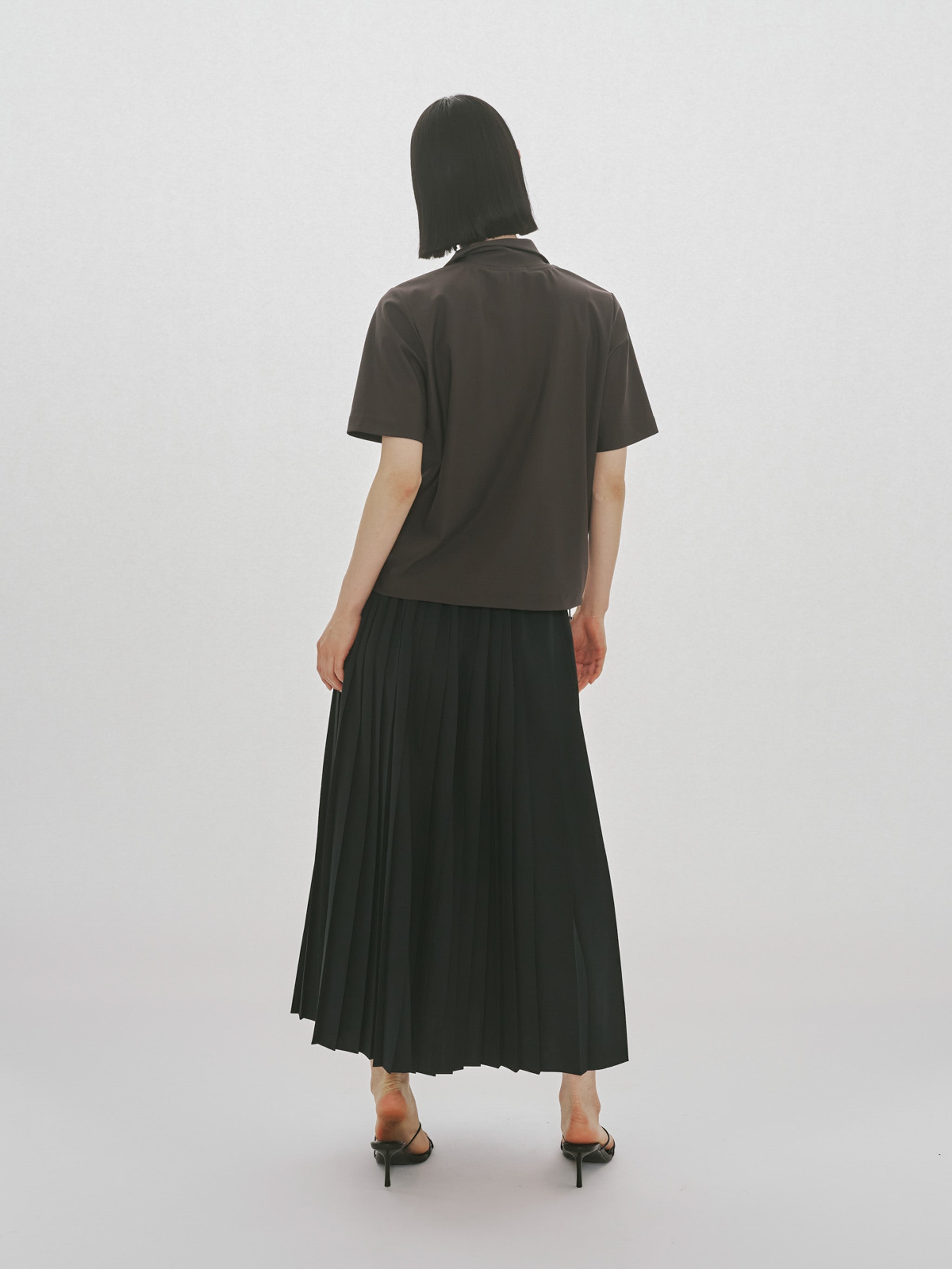 asymmetry pleats skirt