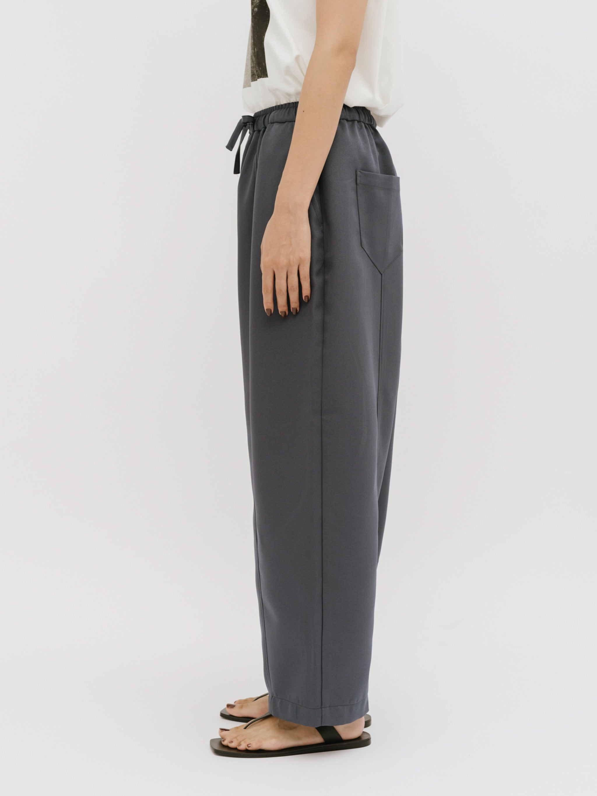 barrel form pants