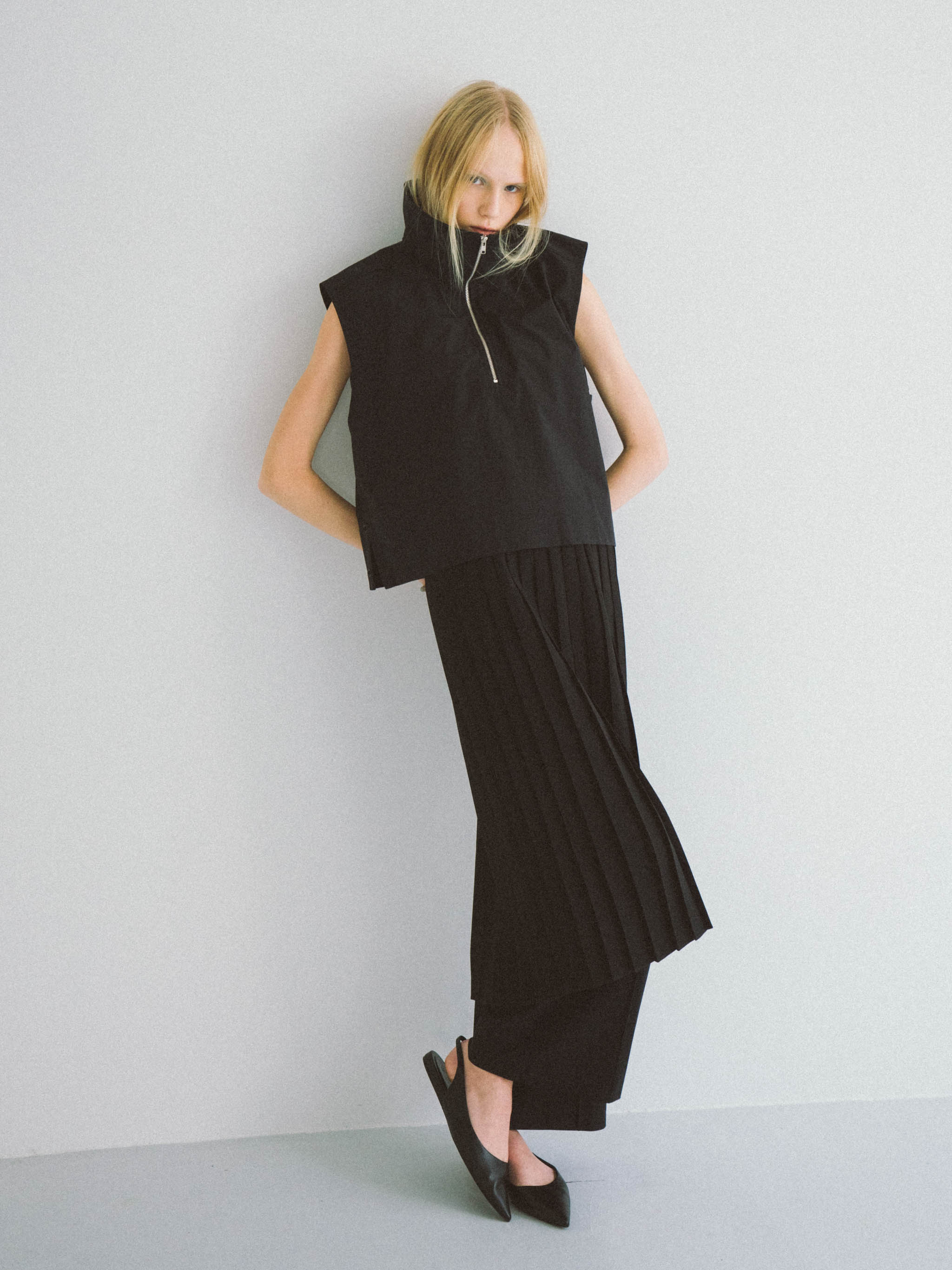 asymmetric hem wrap pleated skirt