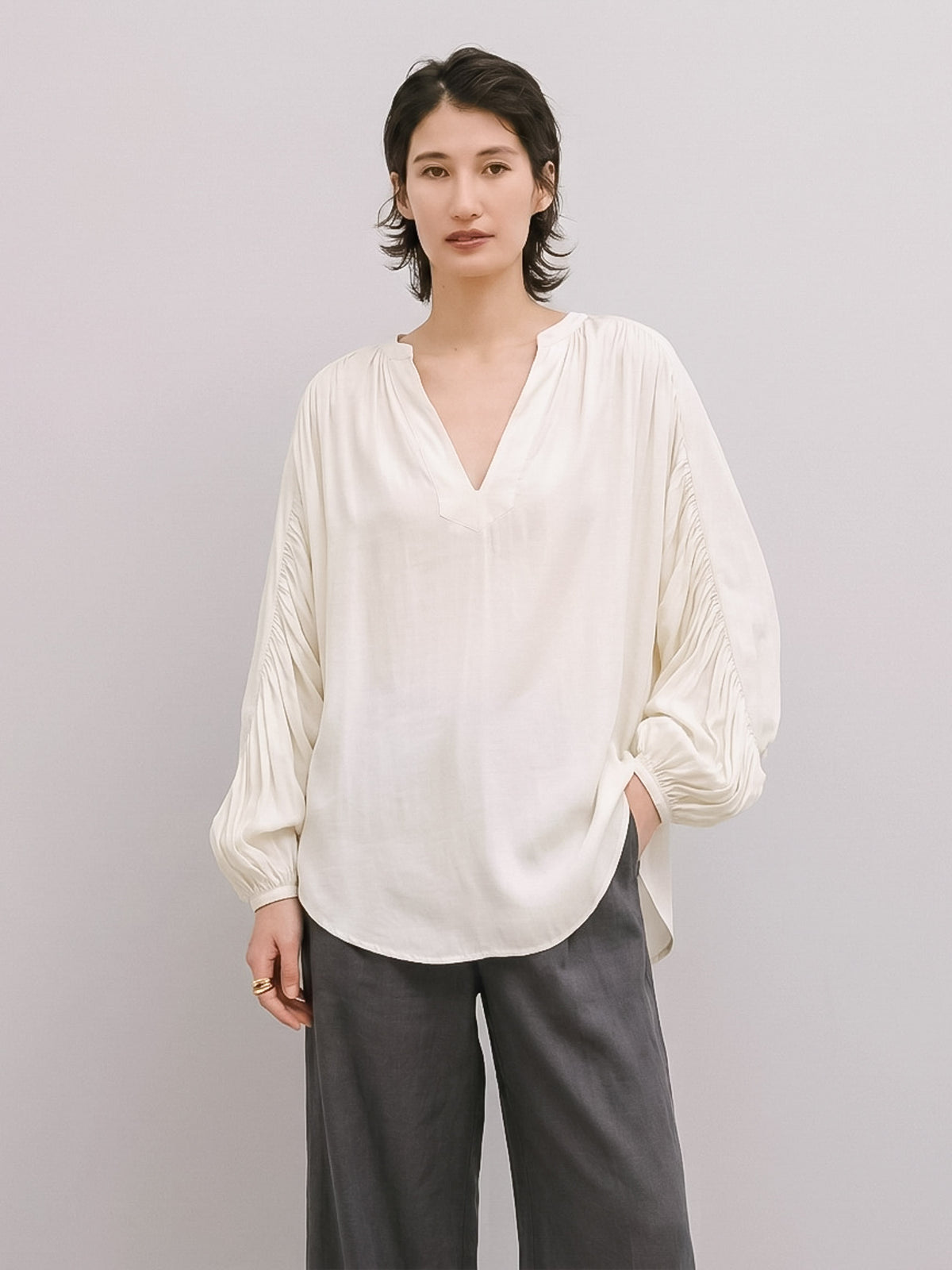gather sleeve blouse
