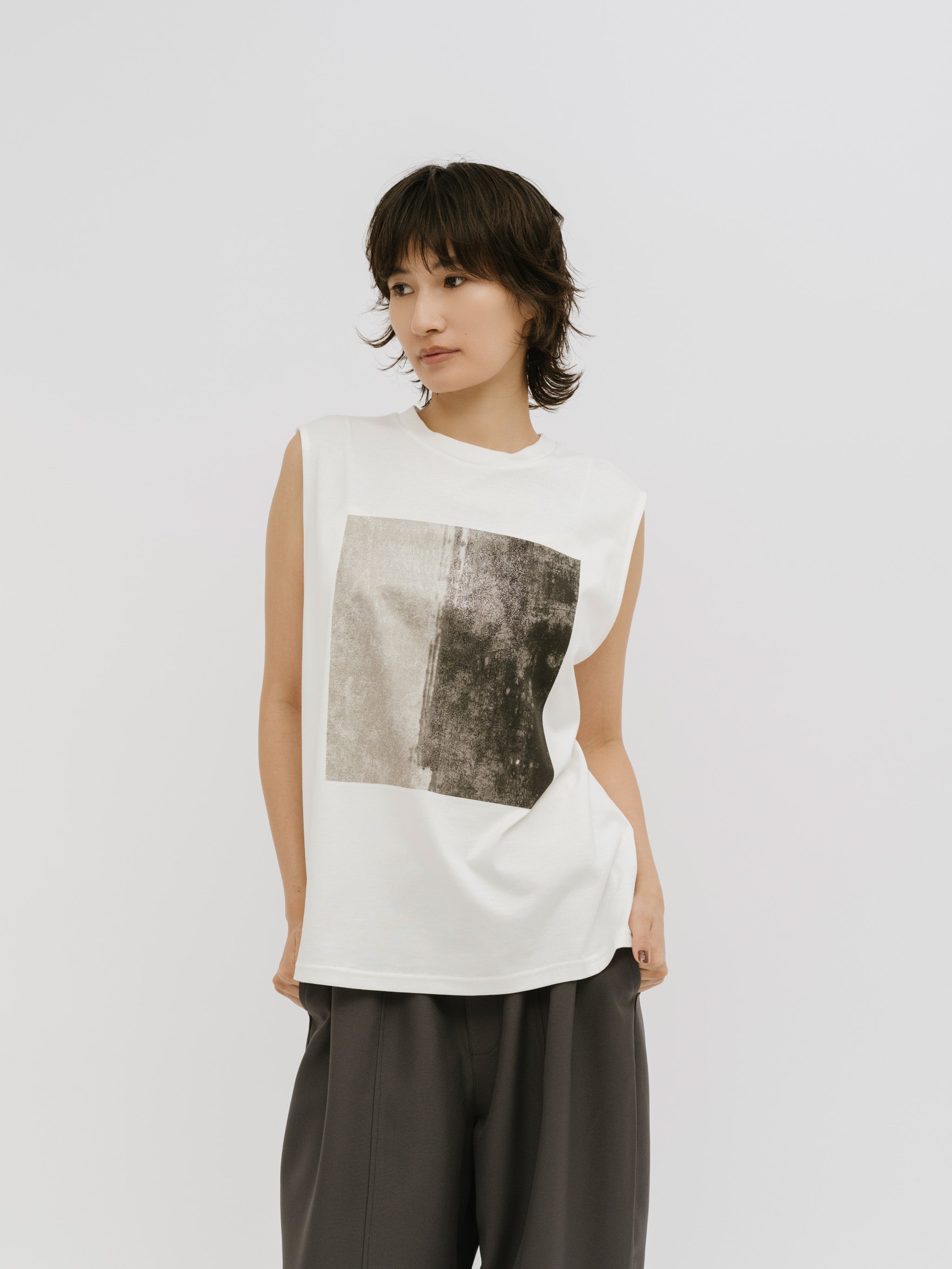 fog foil no sleeve top