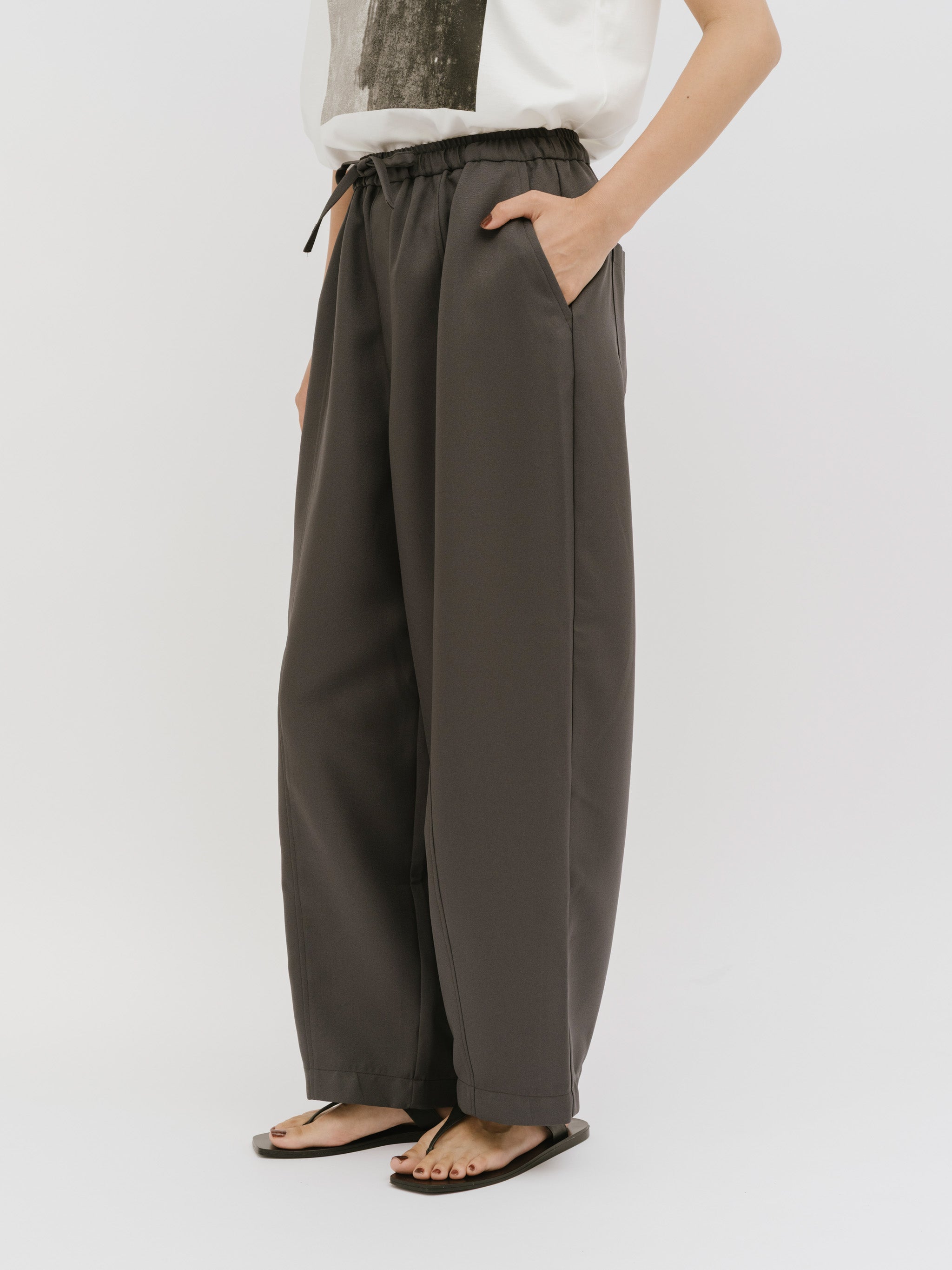 barrel form pants