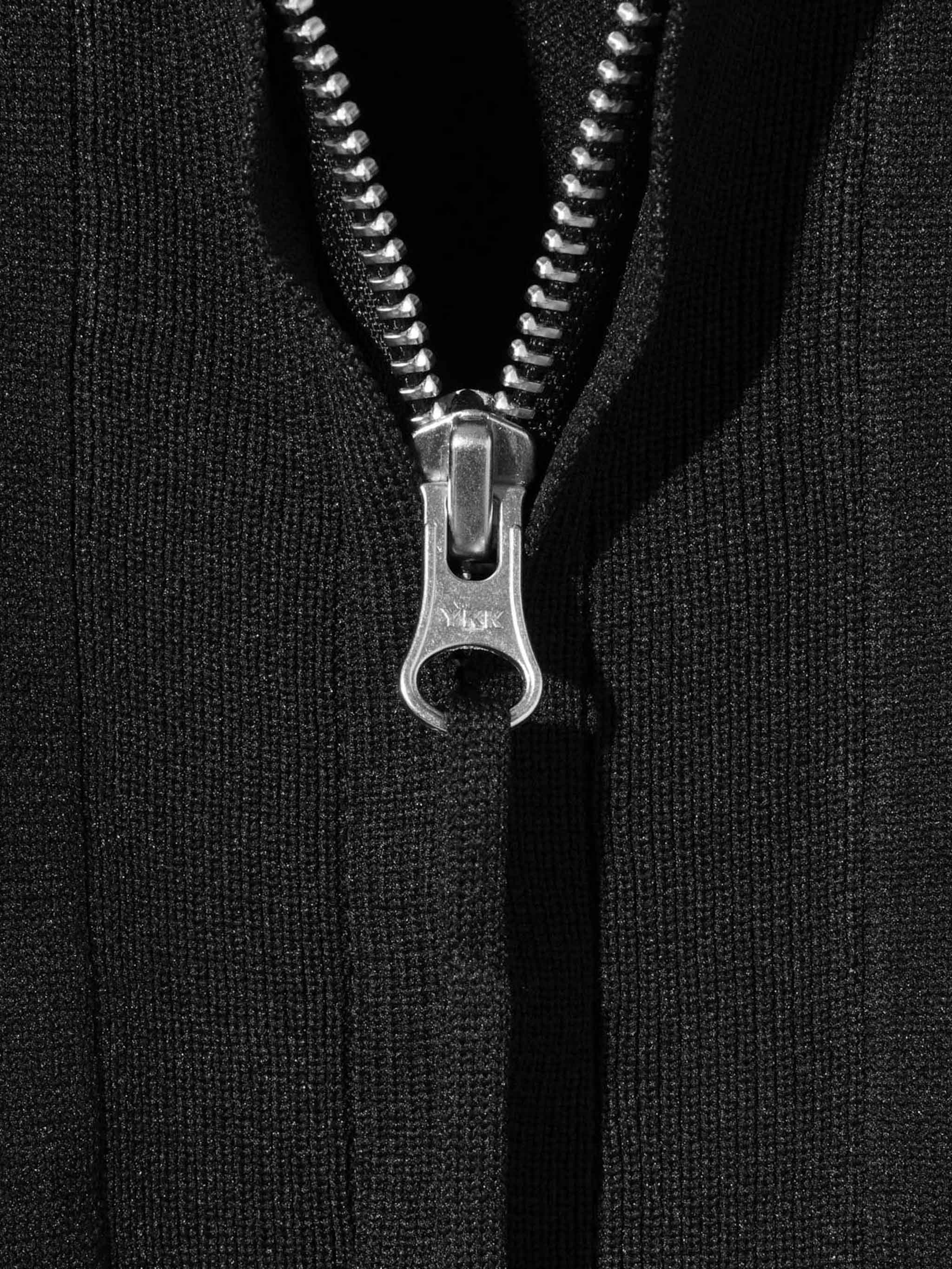 ハイネックジップカーディガン