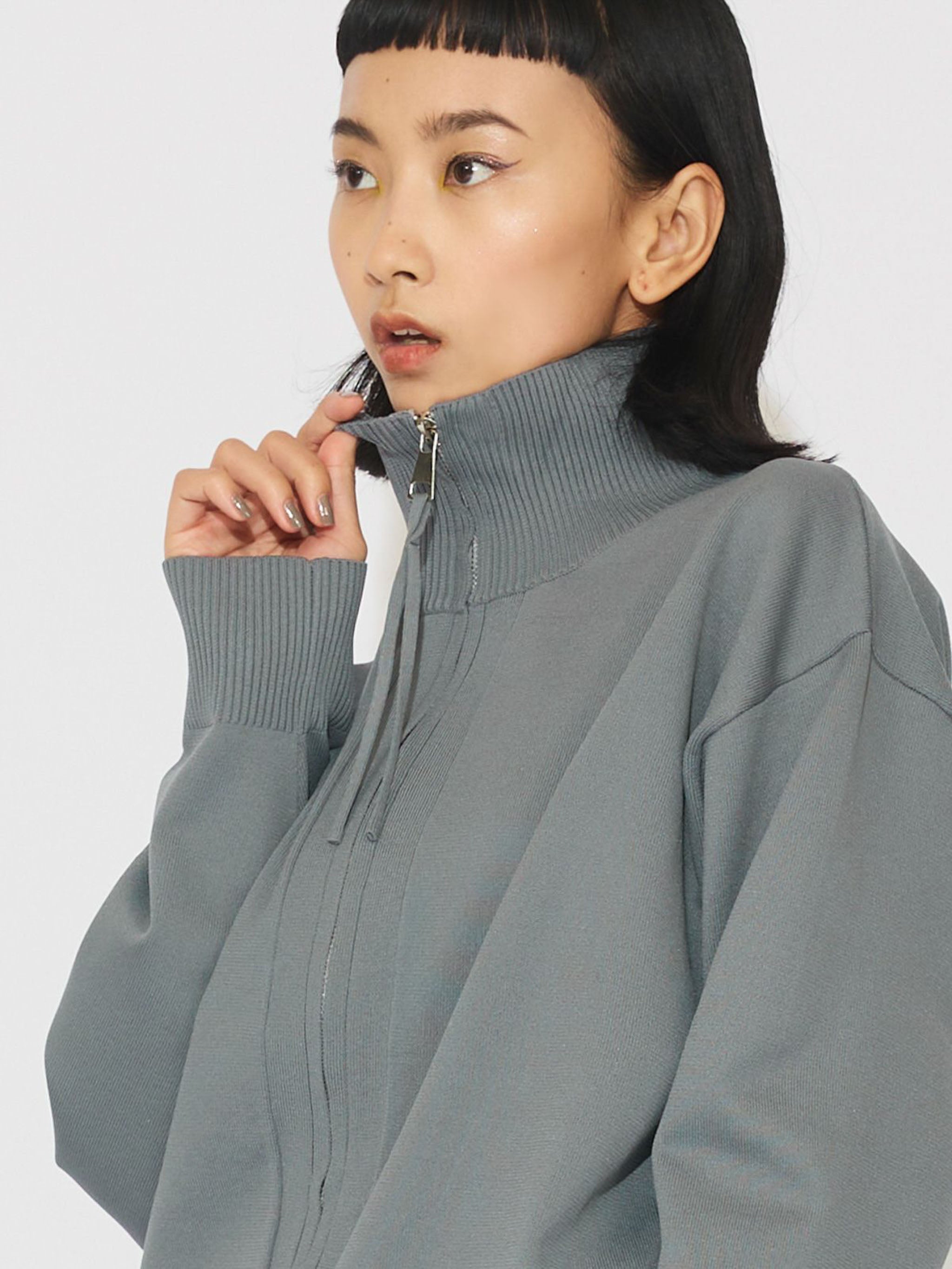 ハイネックジップカーディガン