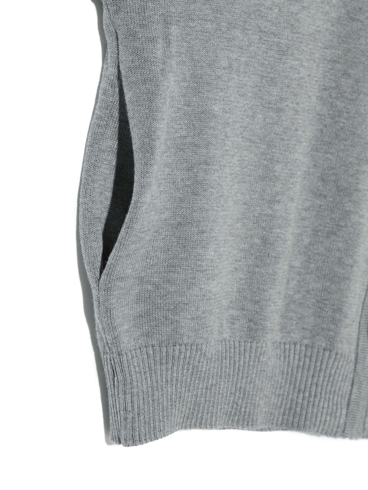 calm zip knit