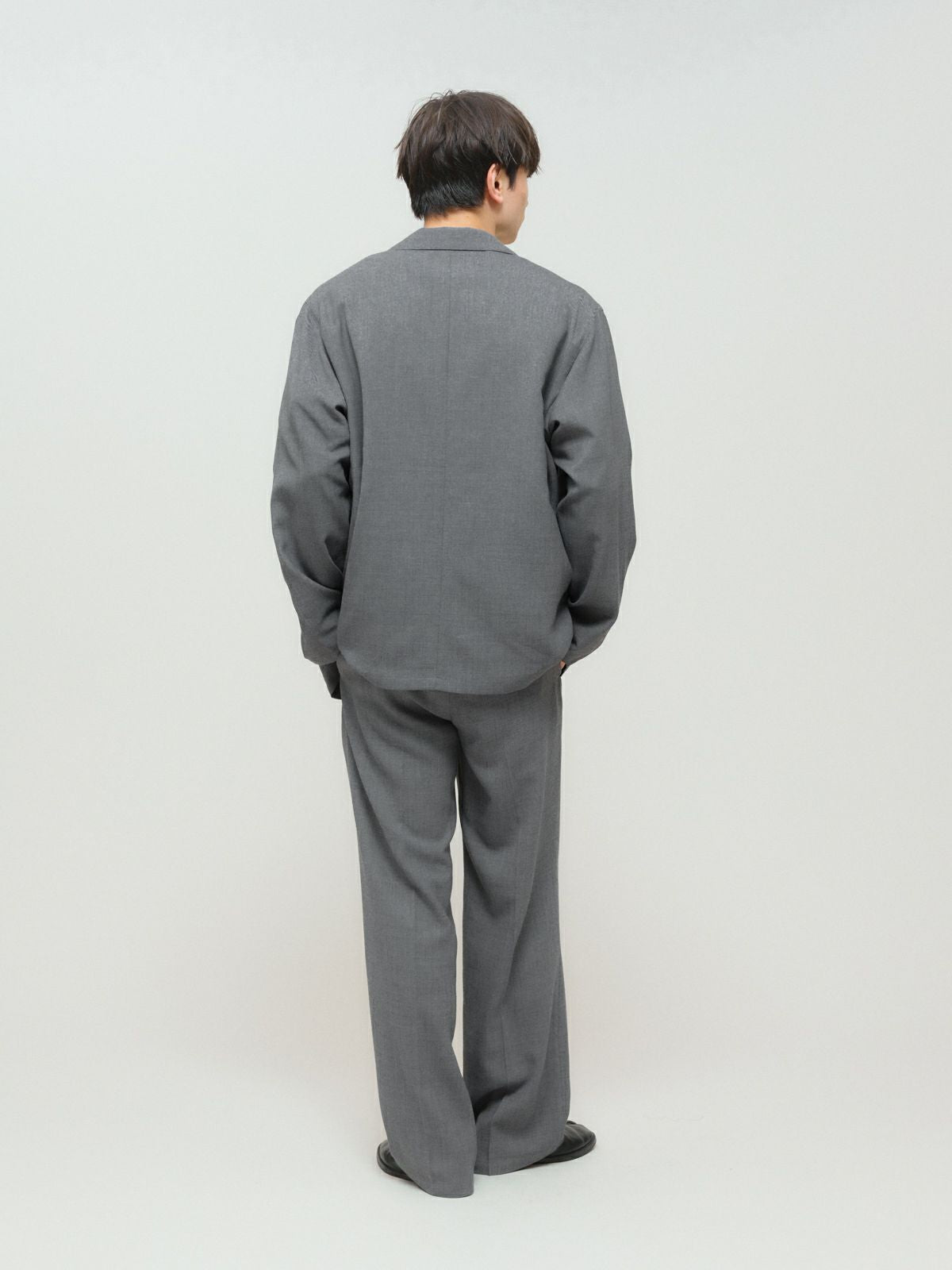 tuck straight slacks