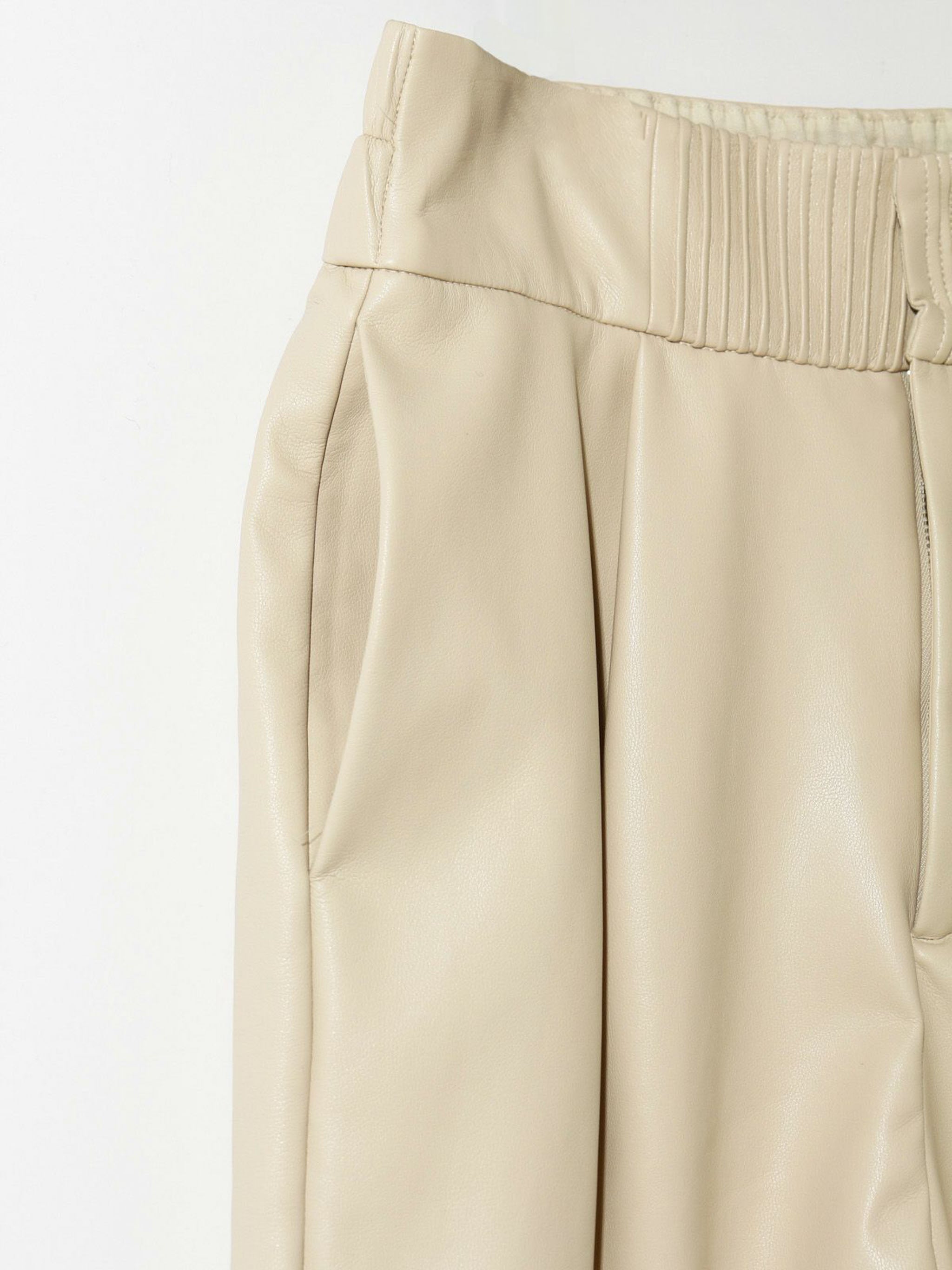 シンセティックレザーハーフパンツ(3-1329)