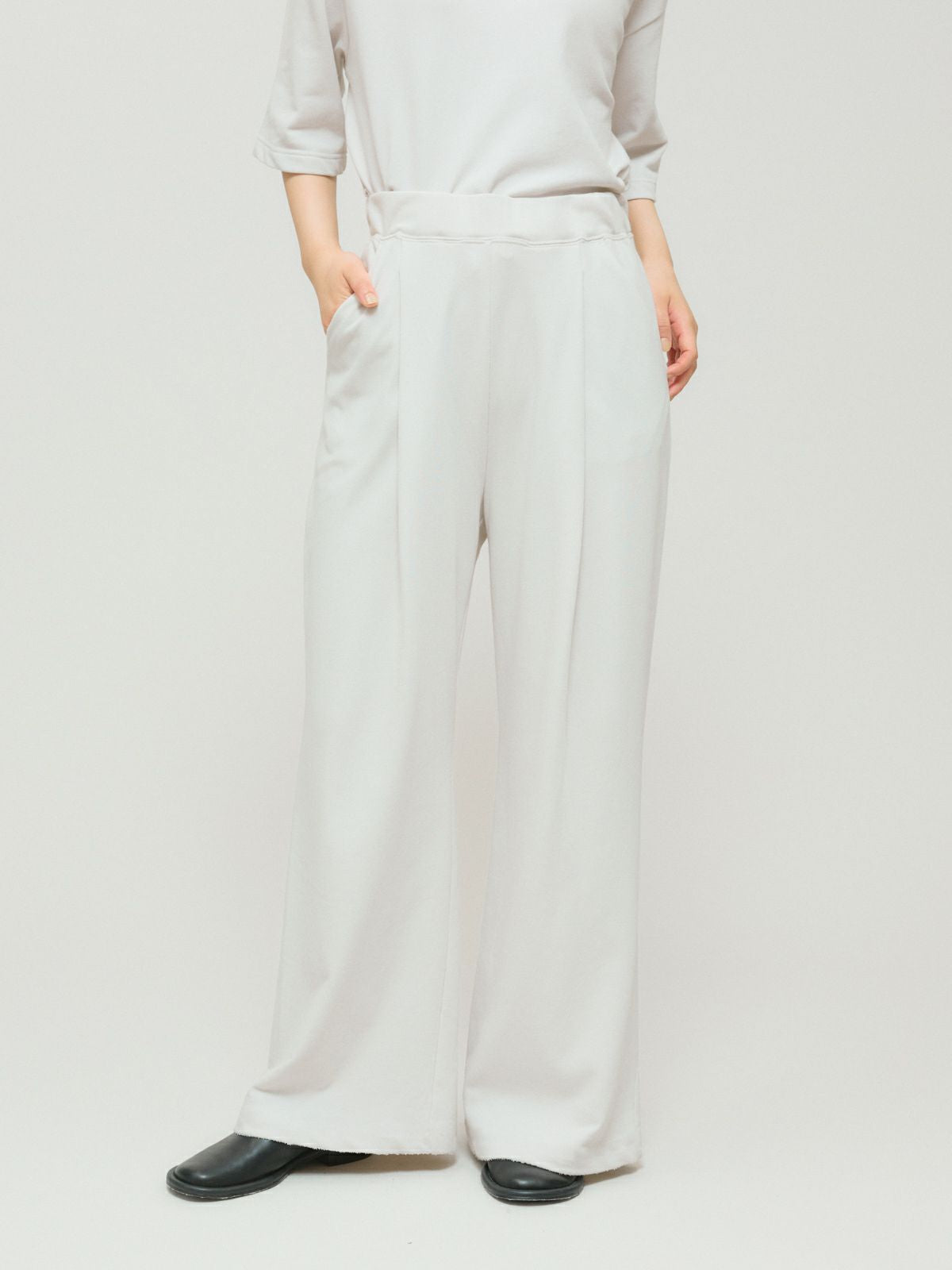 sweat tuck flared pants