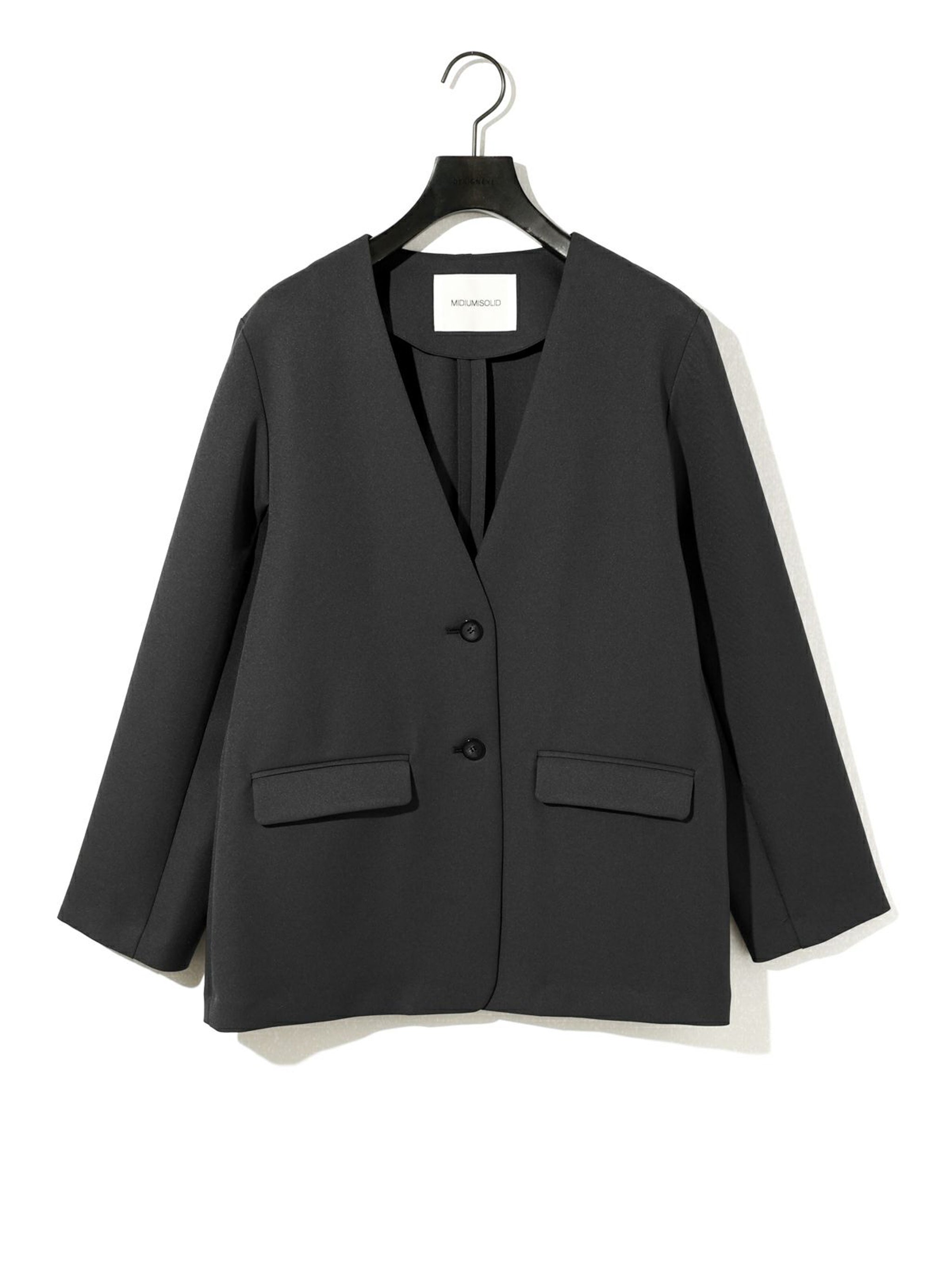 ベルト付きノーカラージャケット