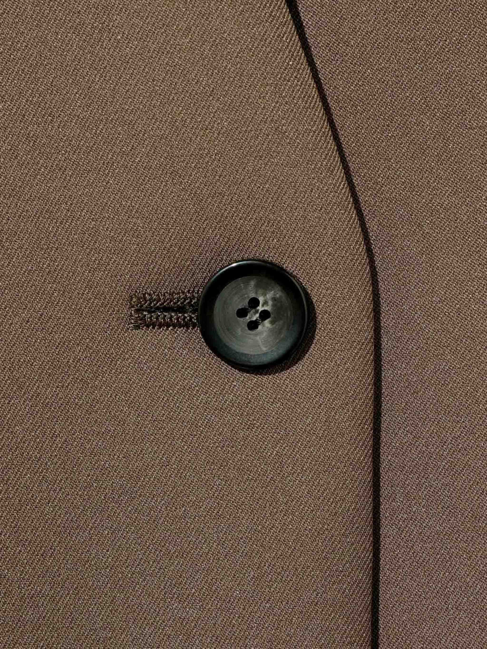 ベルト付きノーカラージャケット