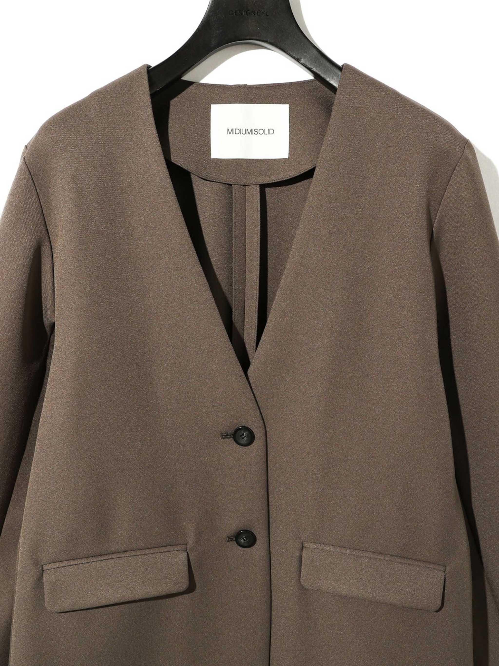 ベルト付きノーカラージャケット