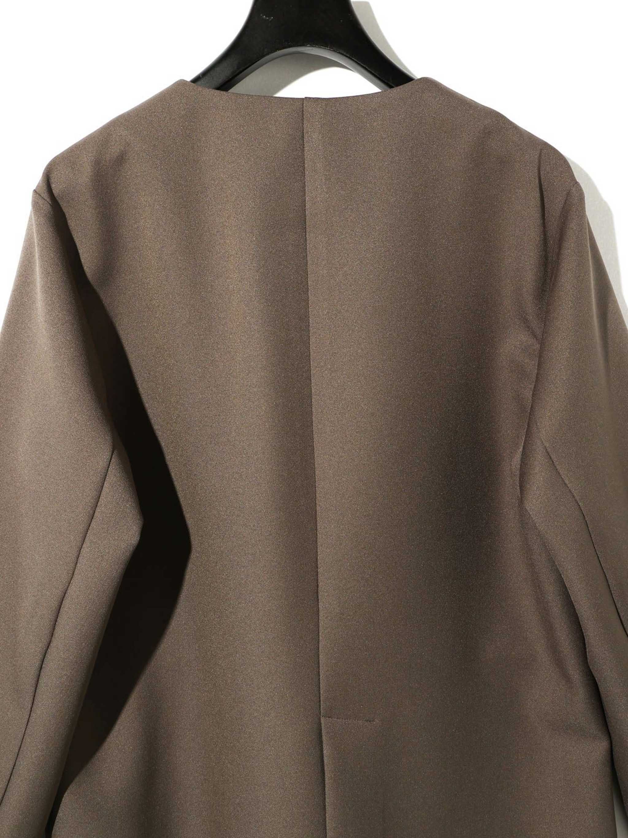 ベルト付きノーカラージャケット