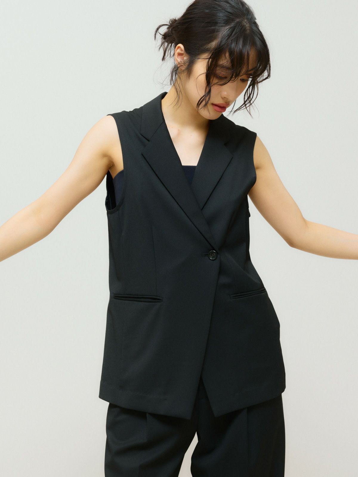 waist shape tailored gillet