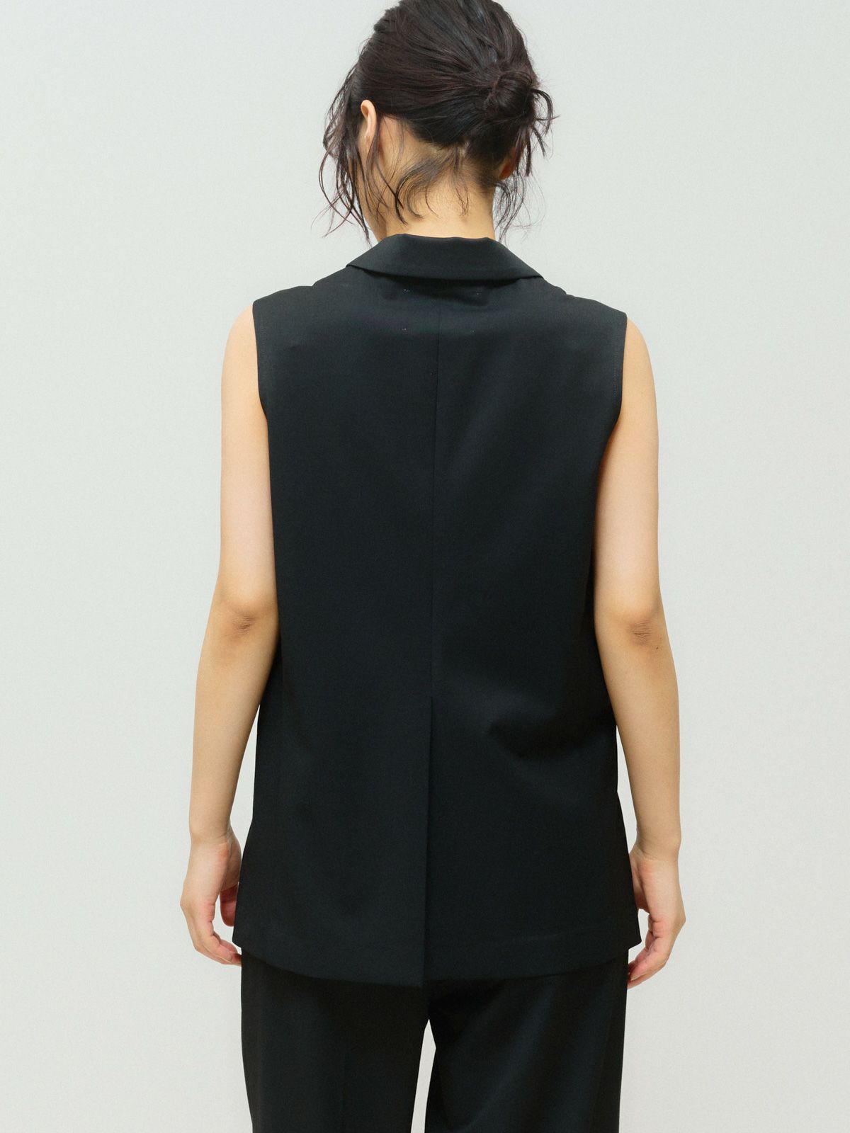waist shape tailored gillet