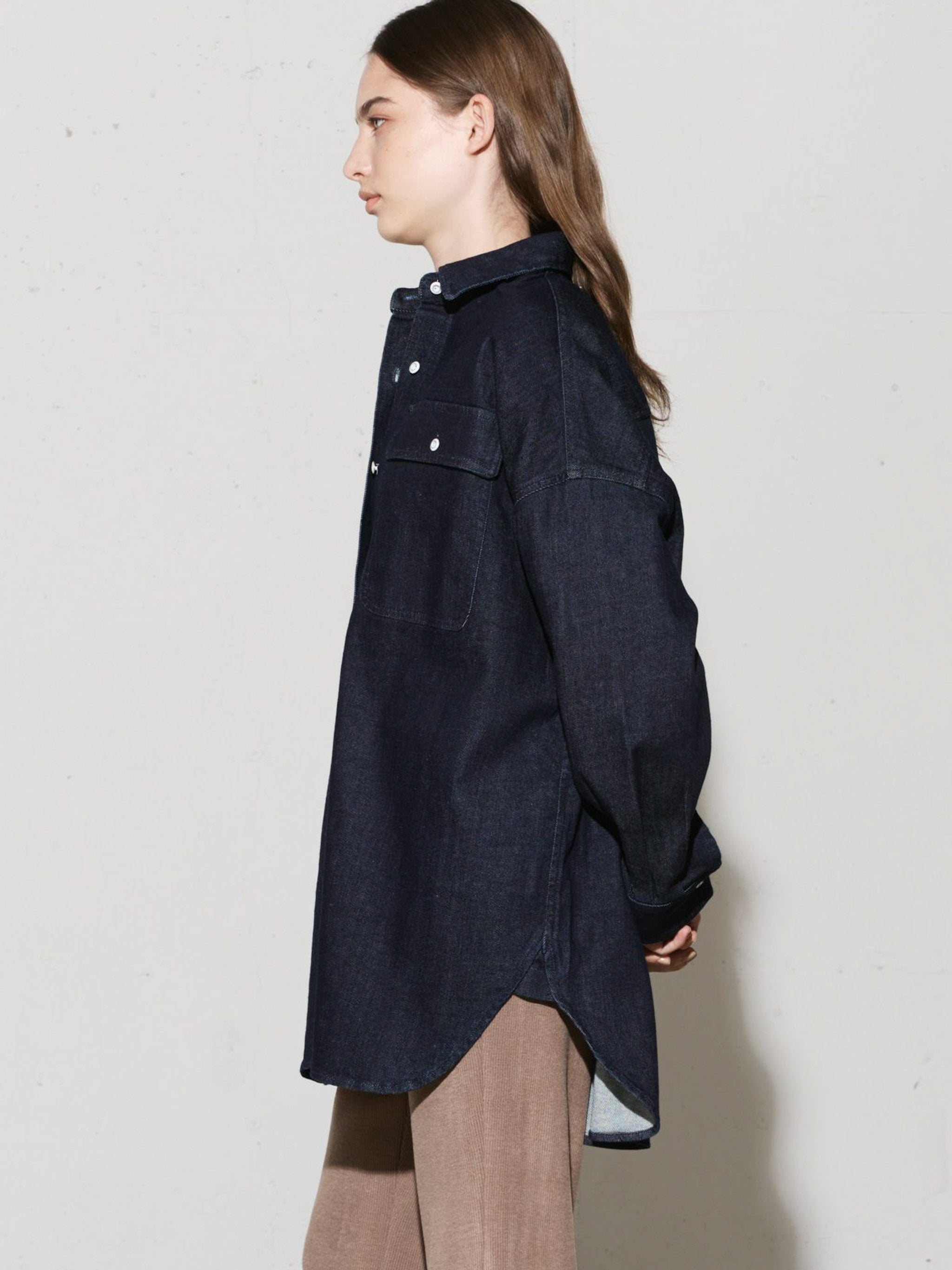 Healthy DENIM x MIDIUMISOLID ビッグシャツ Almond