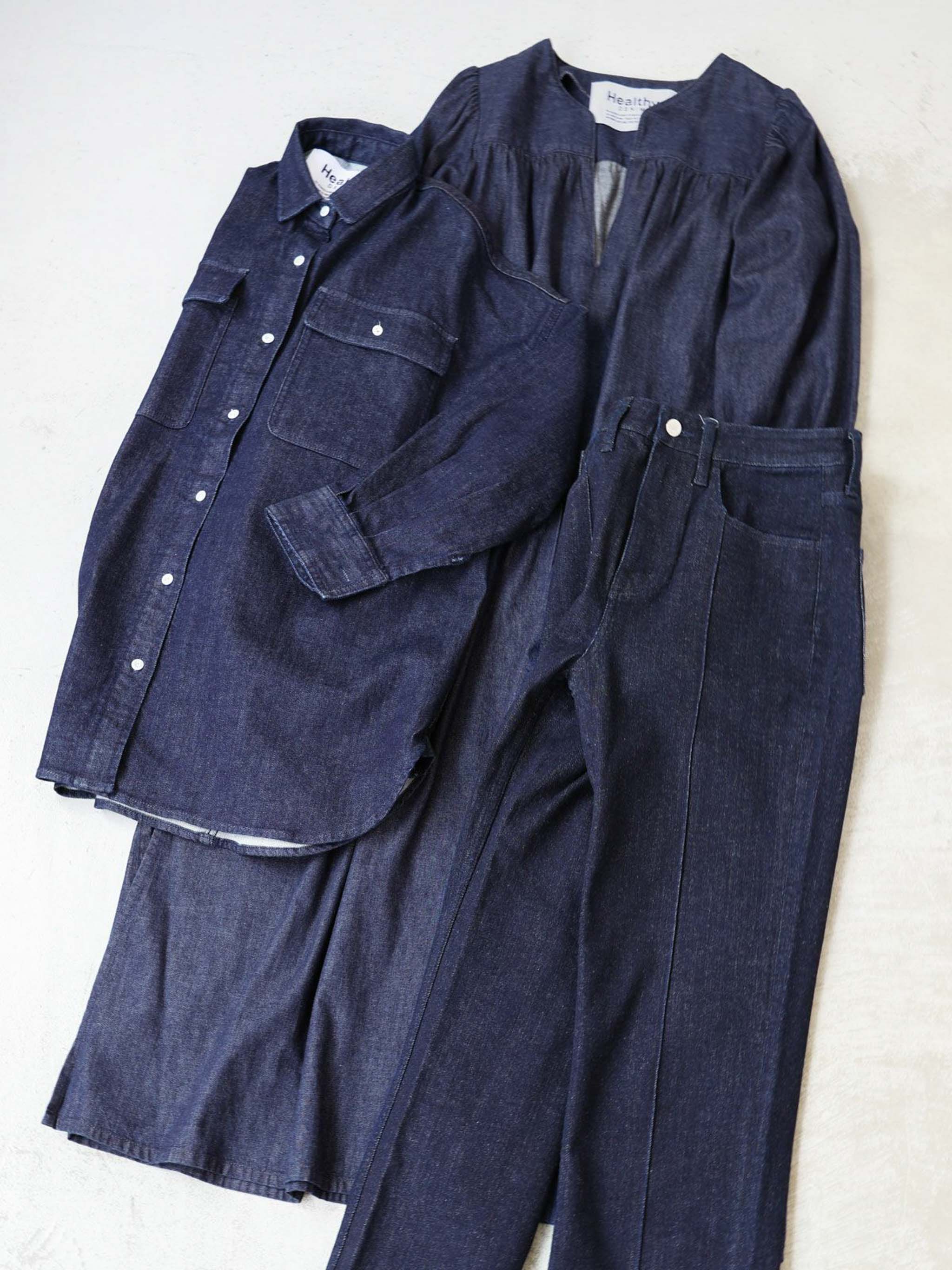 Healthy DENIM x MIDIUMISOLID ビッグシャツ Almond