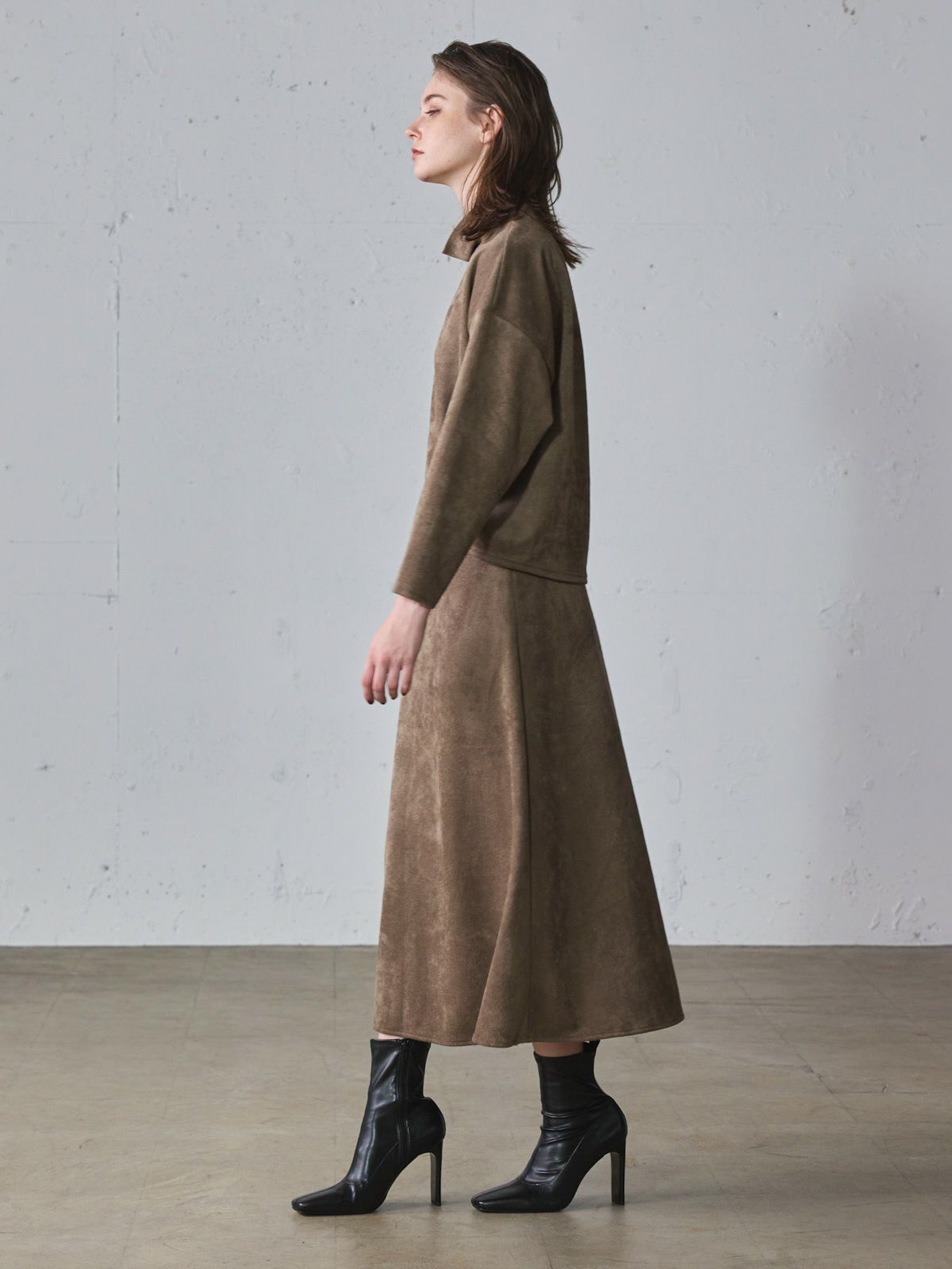 スエードショートプルオーバー