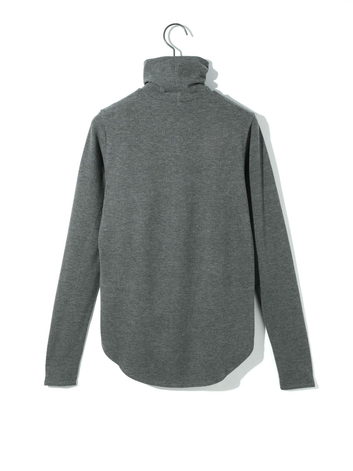 hi-neck round hem pullover