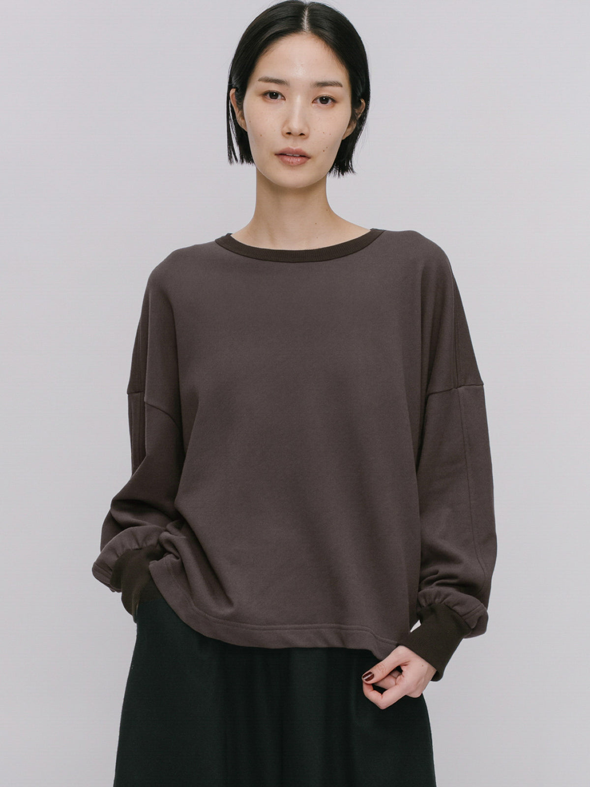 wide sweat pullover