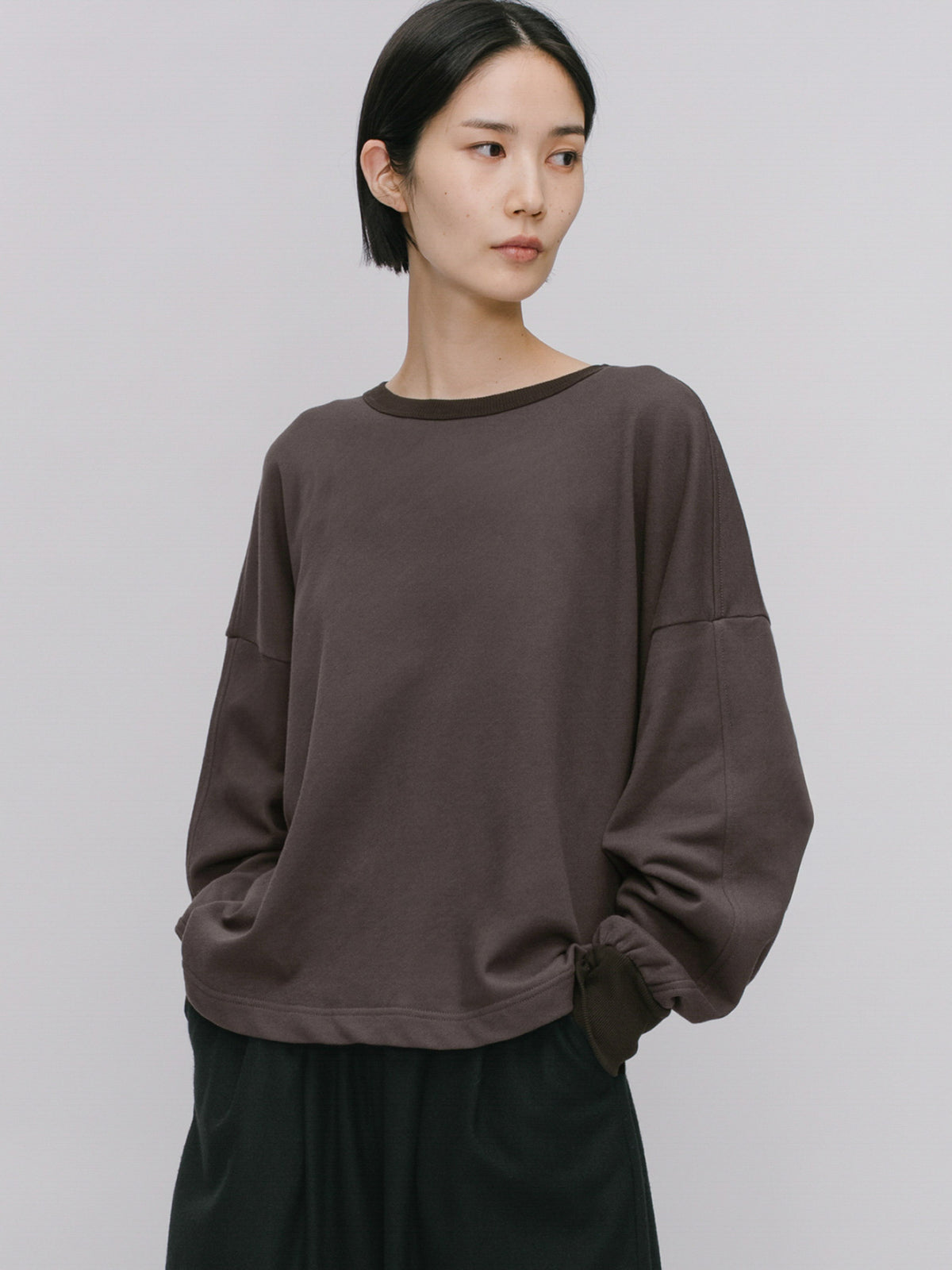 wide sweat pullover