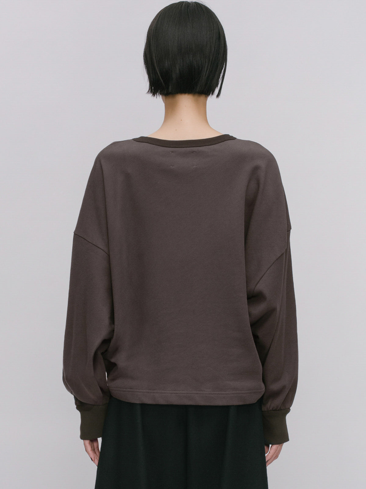 wide sweat pullover