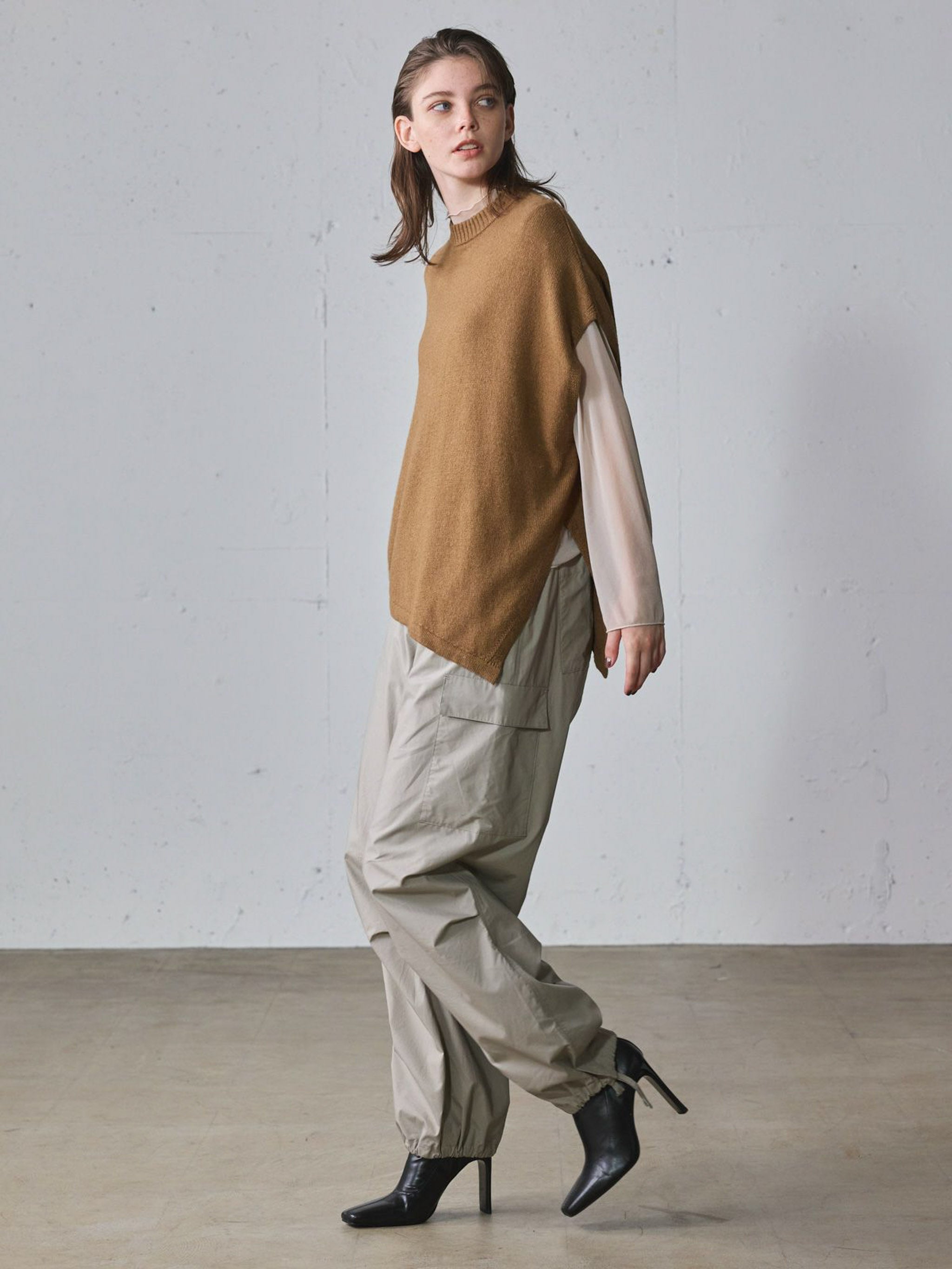 アシンメトリープルオーバー