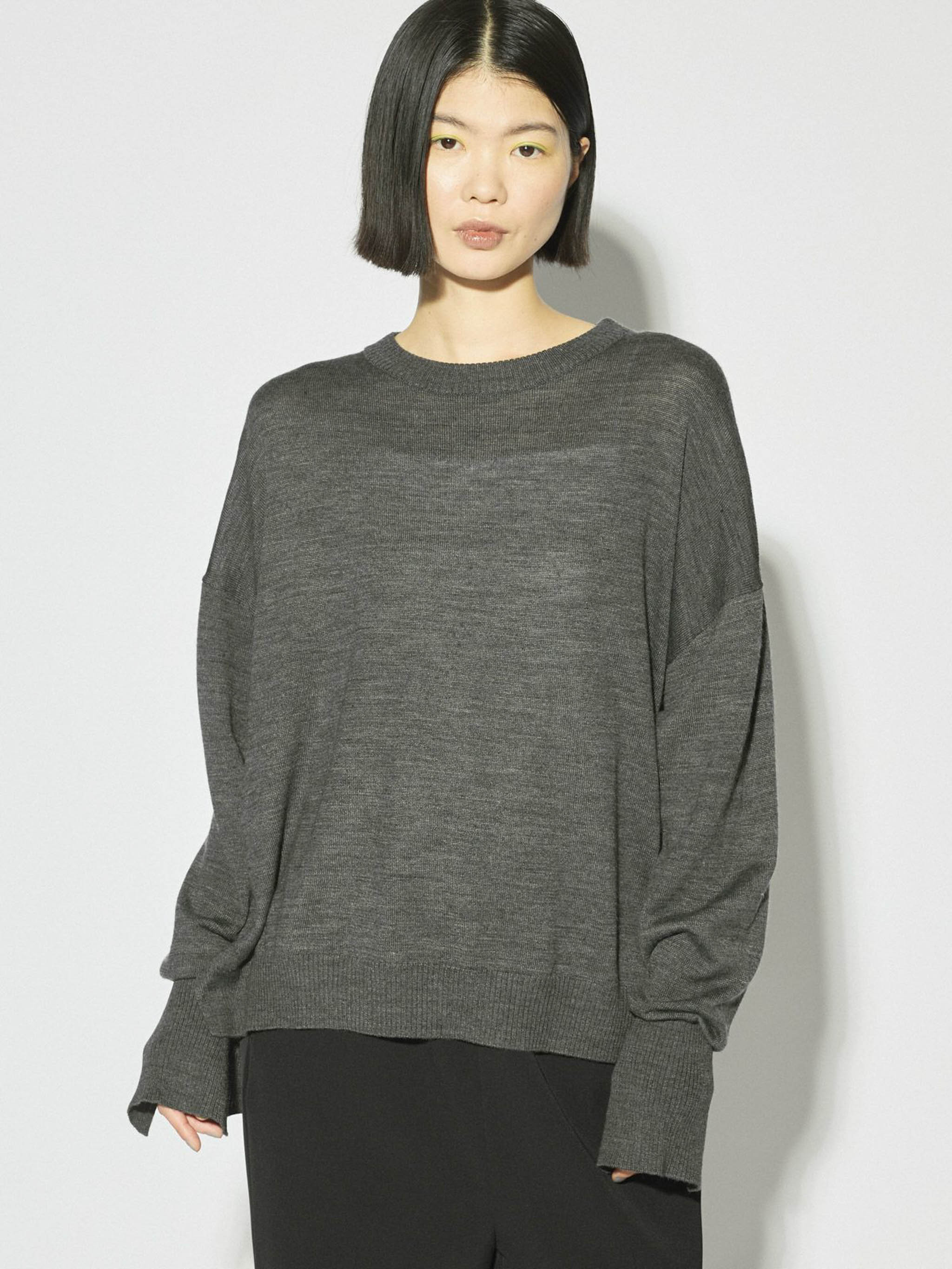 スリットスリーブベーシックプルオーバー