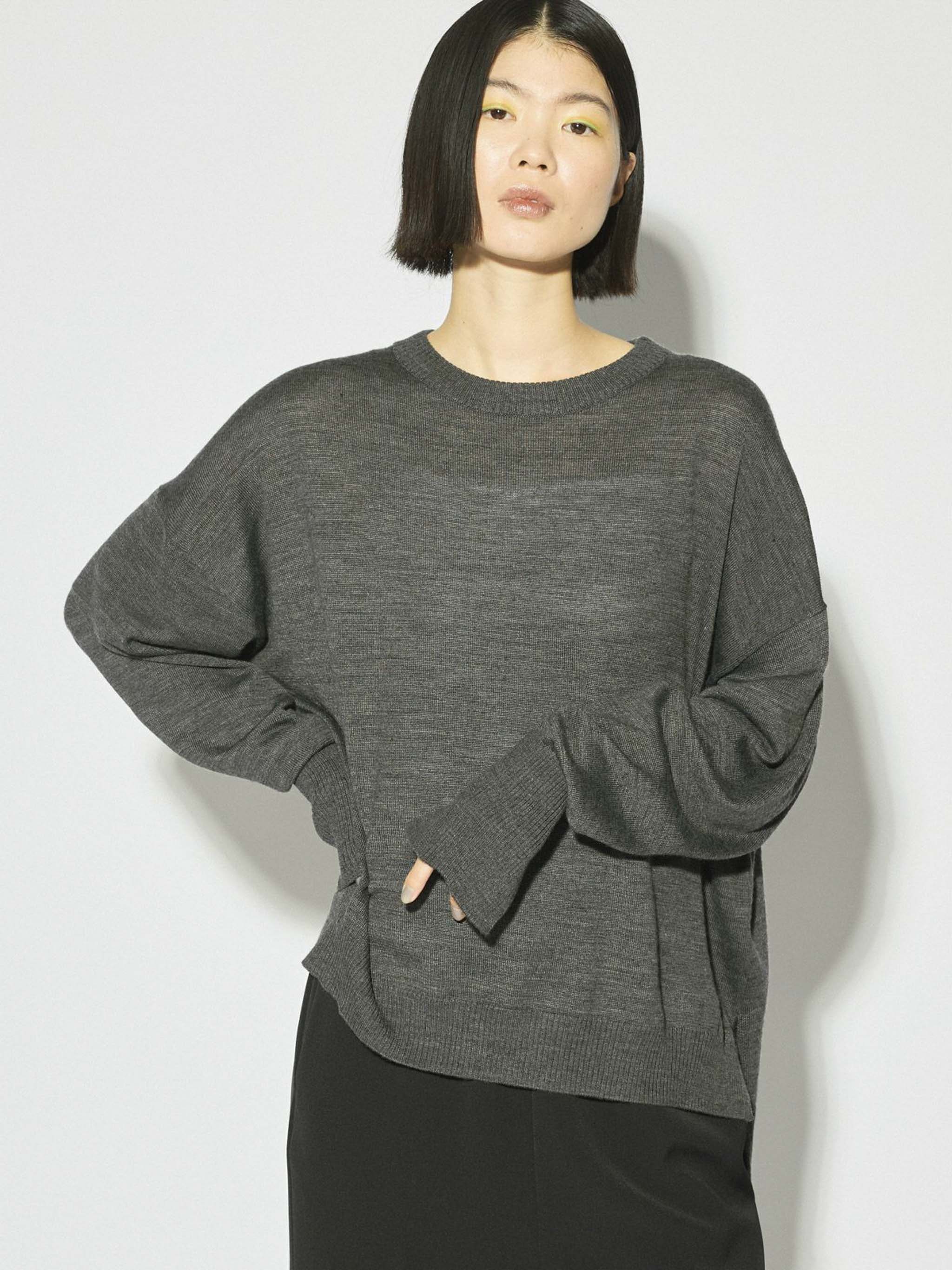 スリットスリーブベーシックプルオーバー
