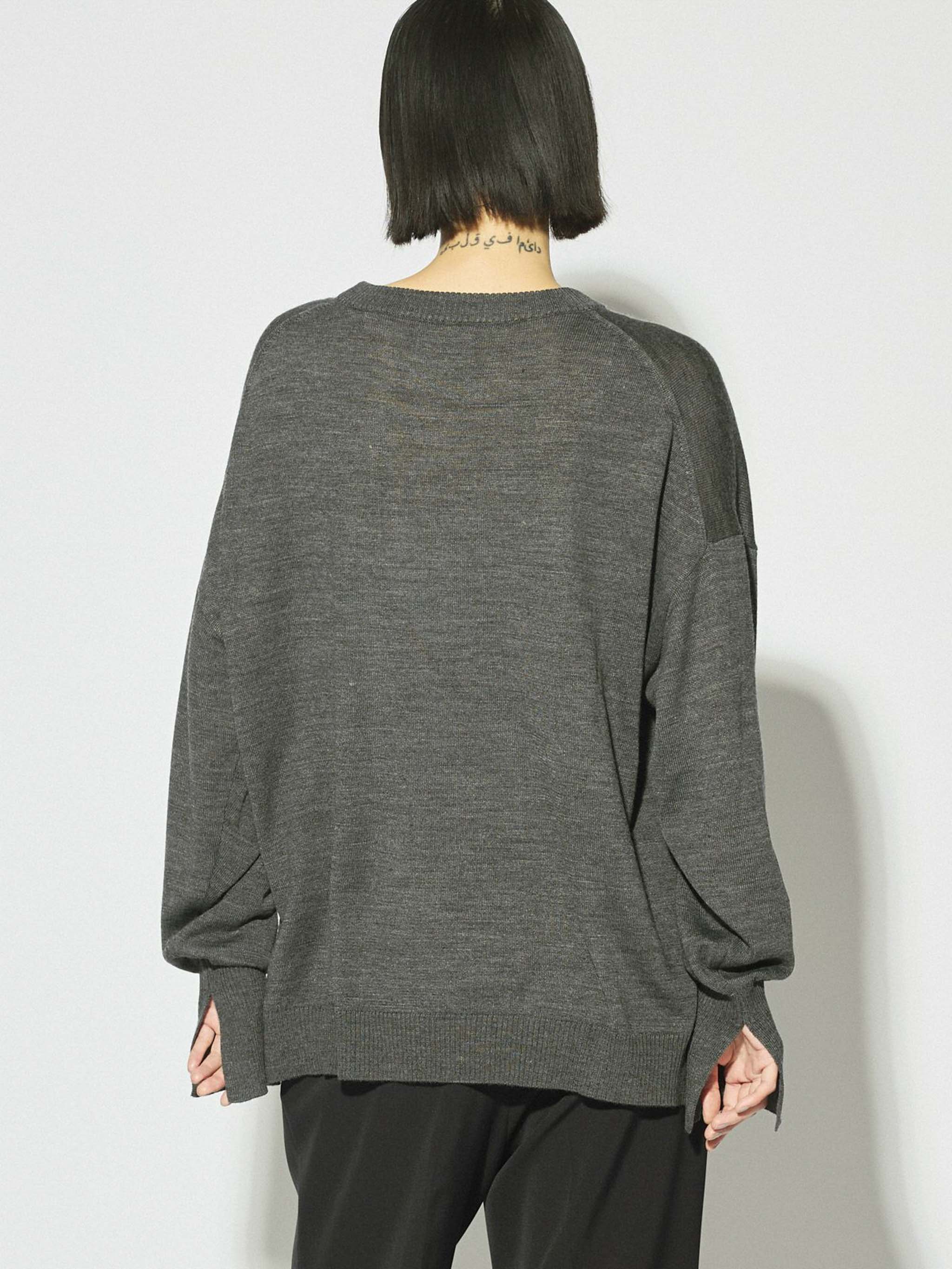 スリットスリーブベーシックプルオーバー