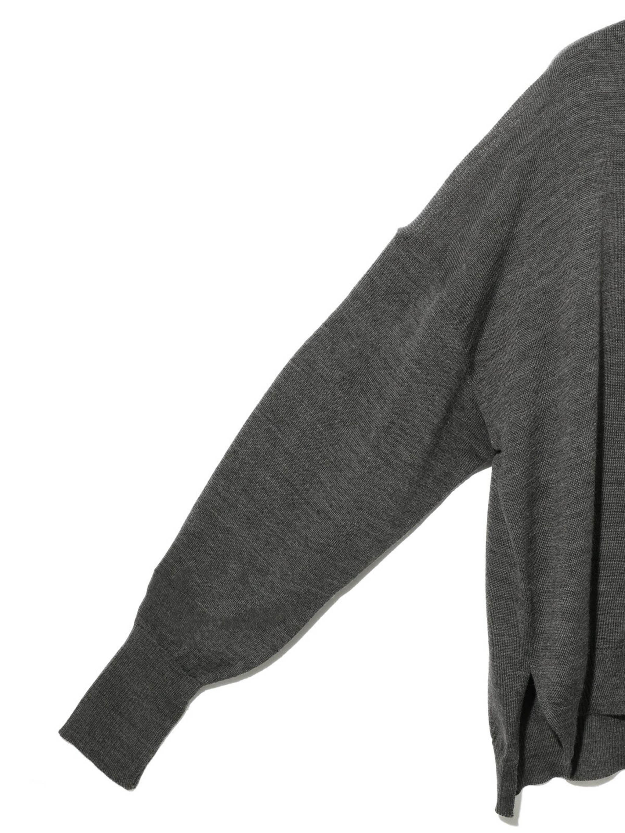 スリットスリーブベーシックプルオーバー