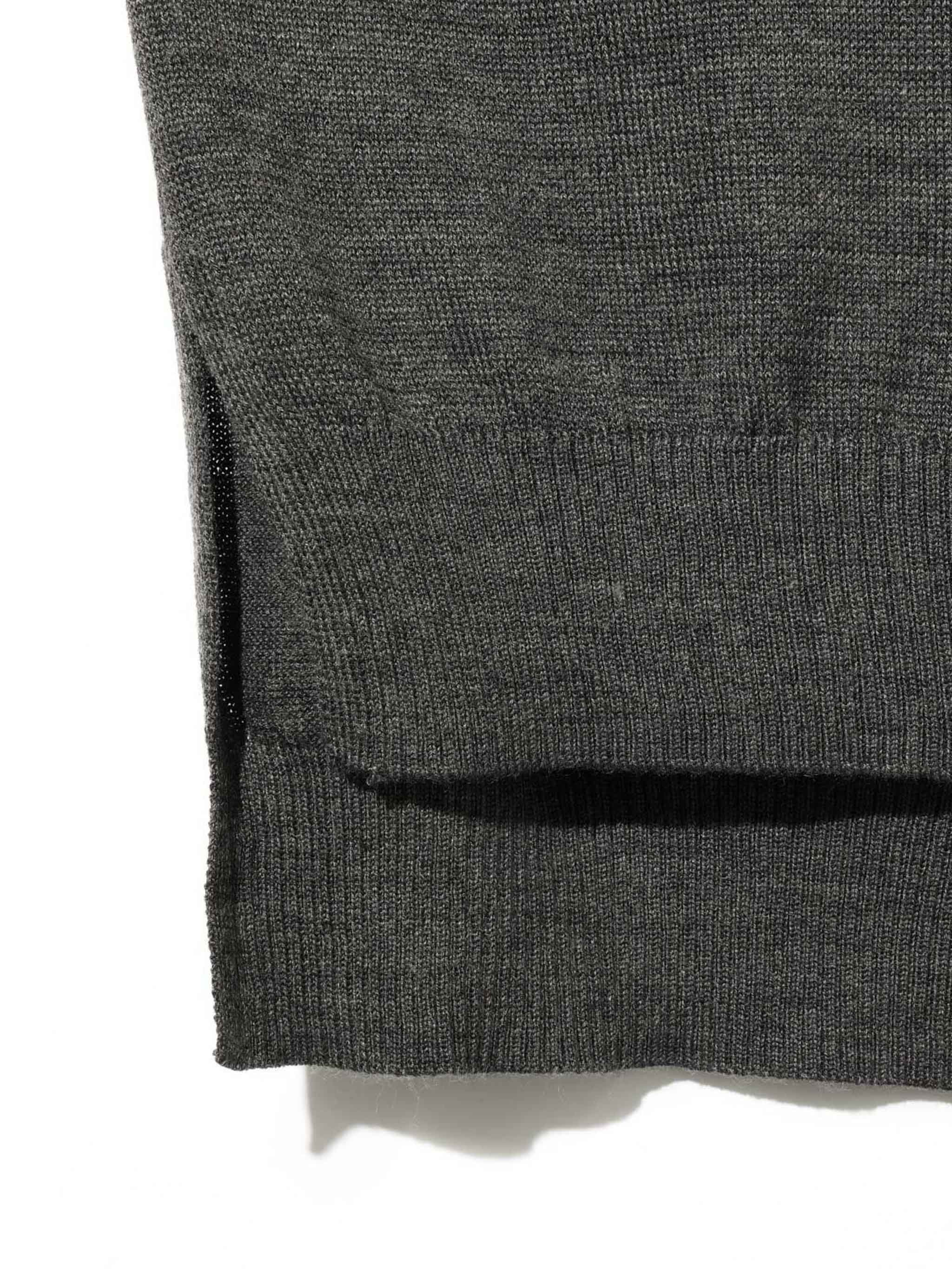 スリットスリーブベーシックプルオーバー