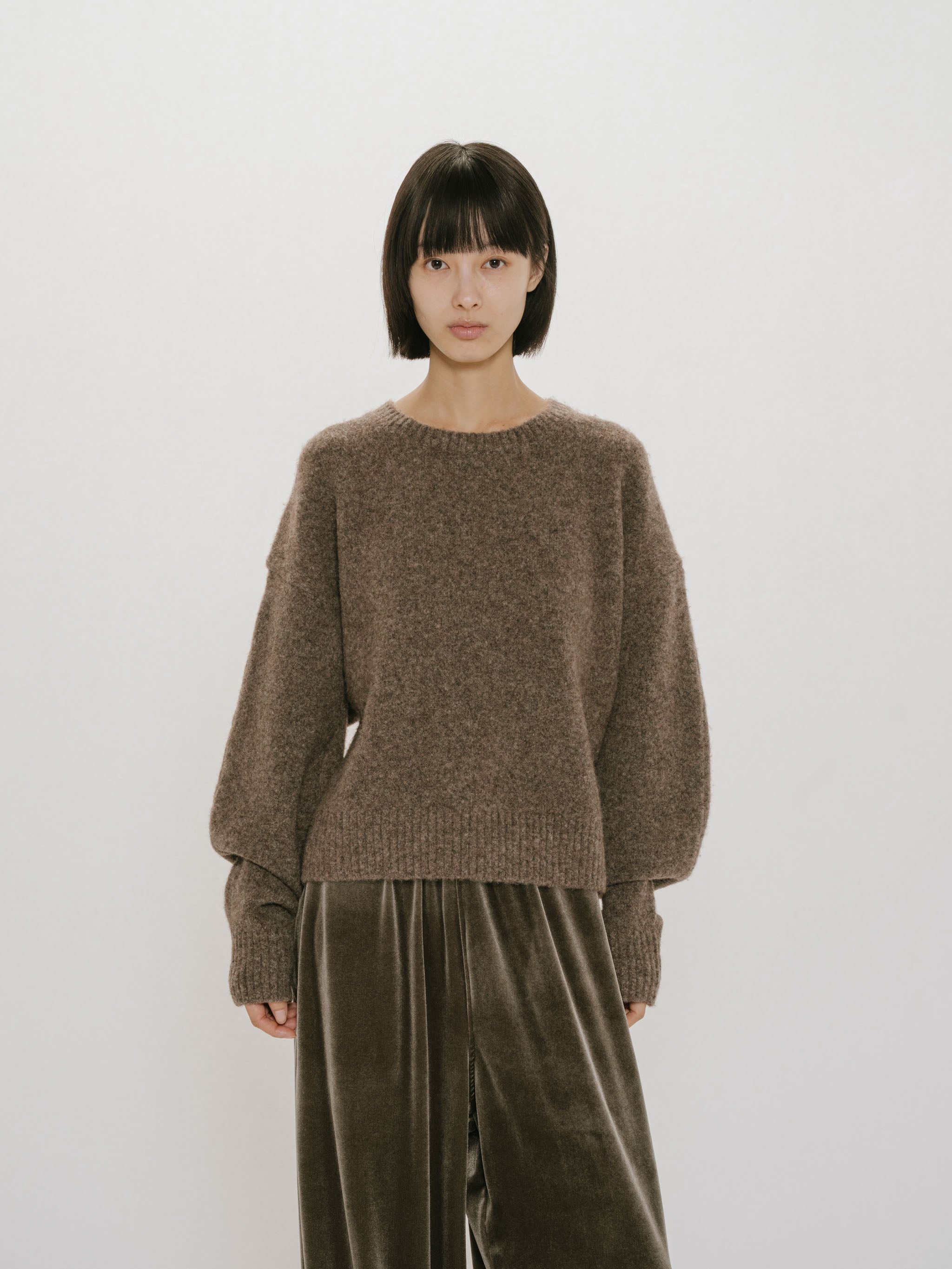 wool curve sleeve pullover