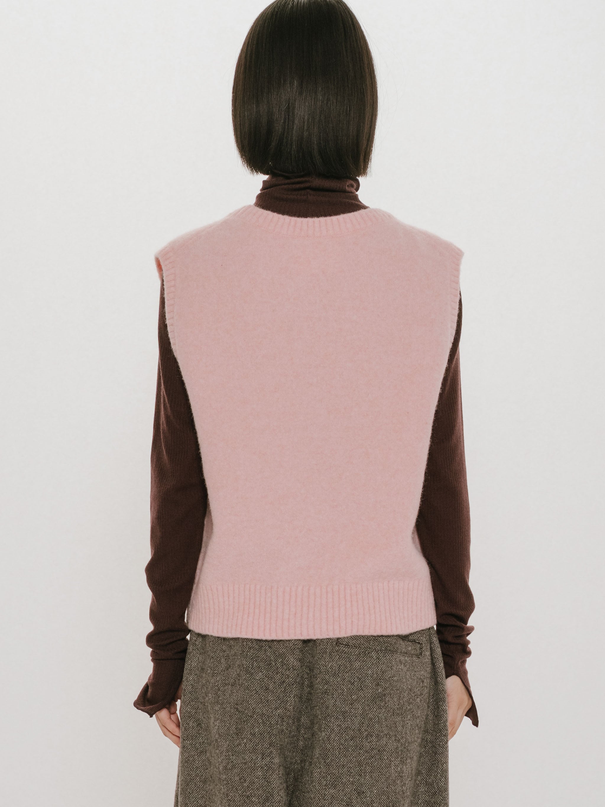 wool no sleeve pullover
