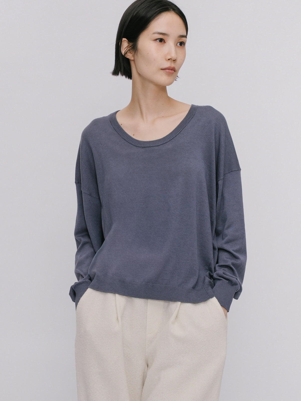U neck wide knit pullover