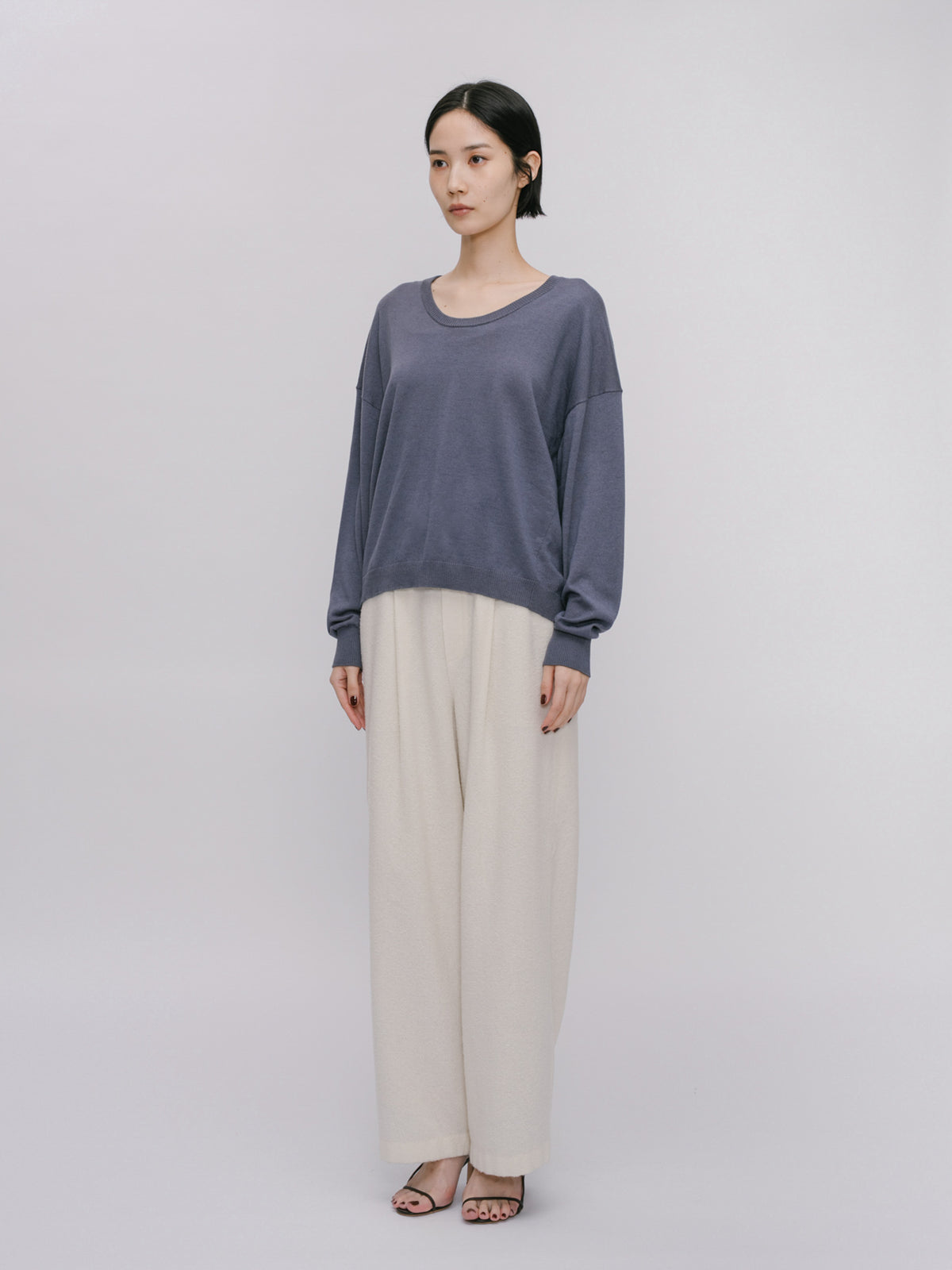 U neck wide knit pullover