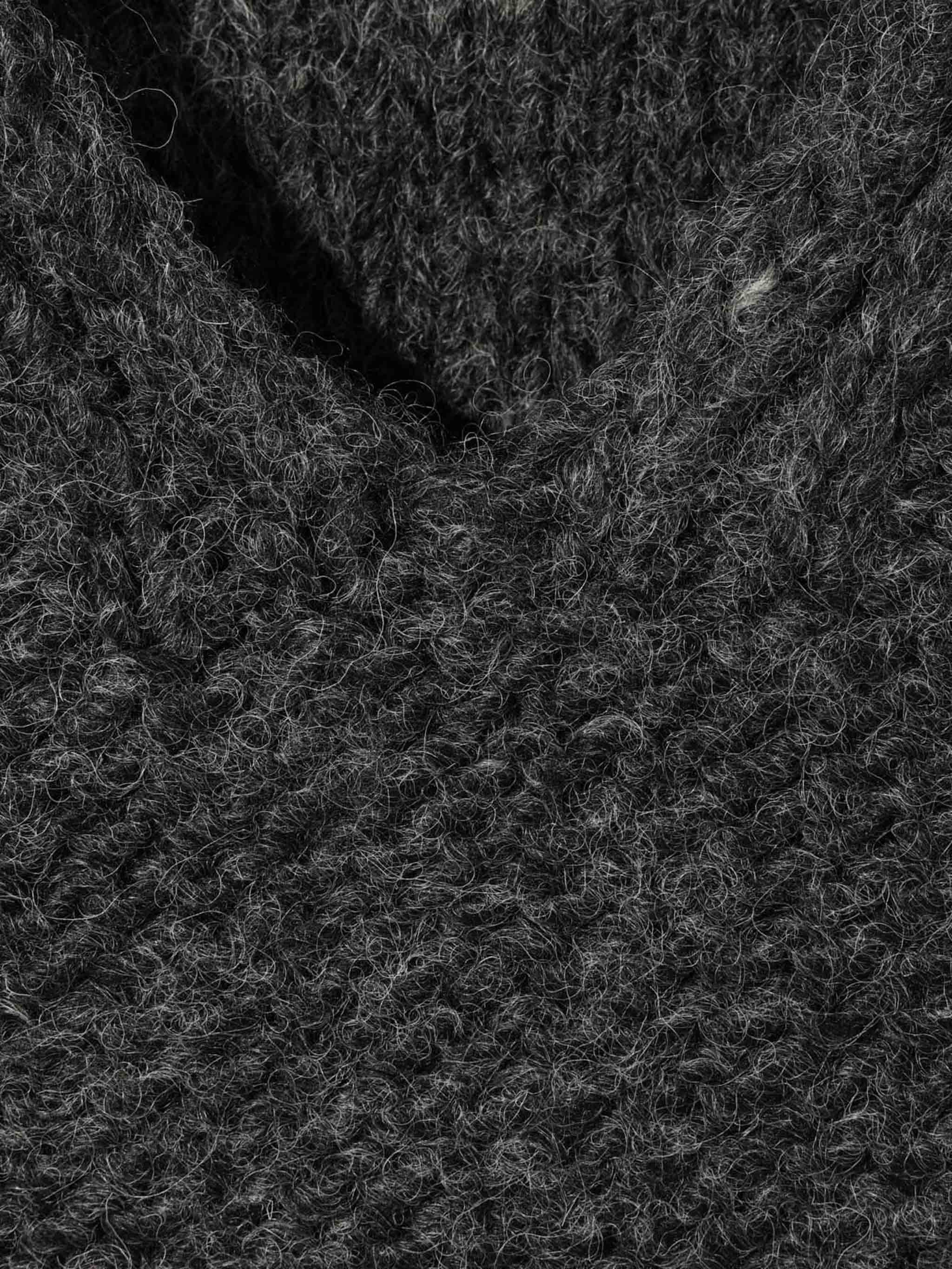 ローゲージVネックプルオーバー