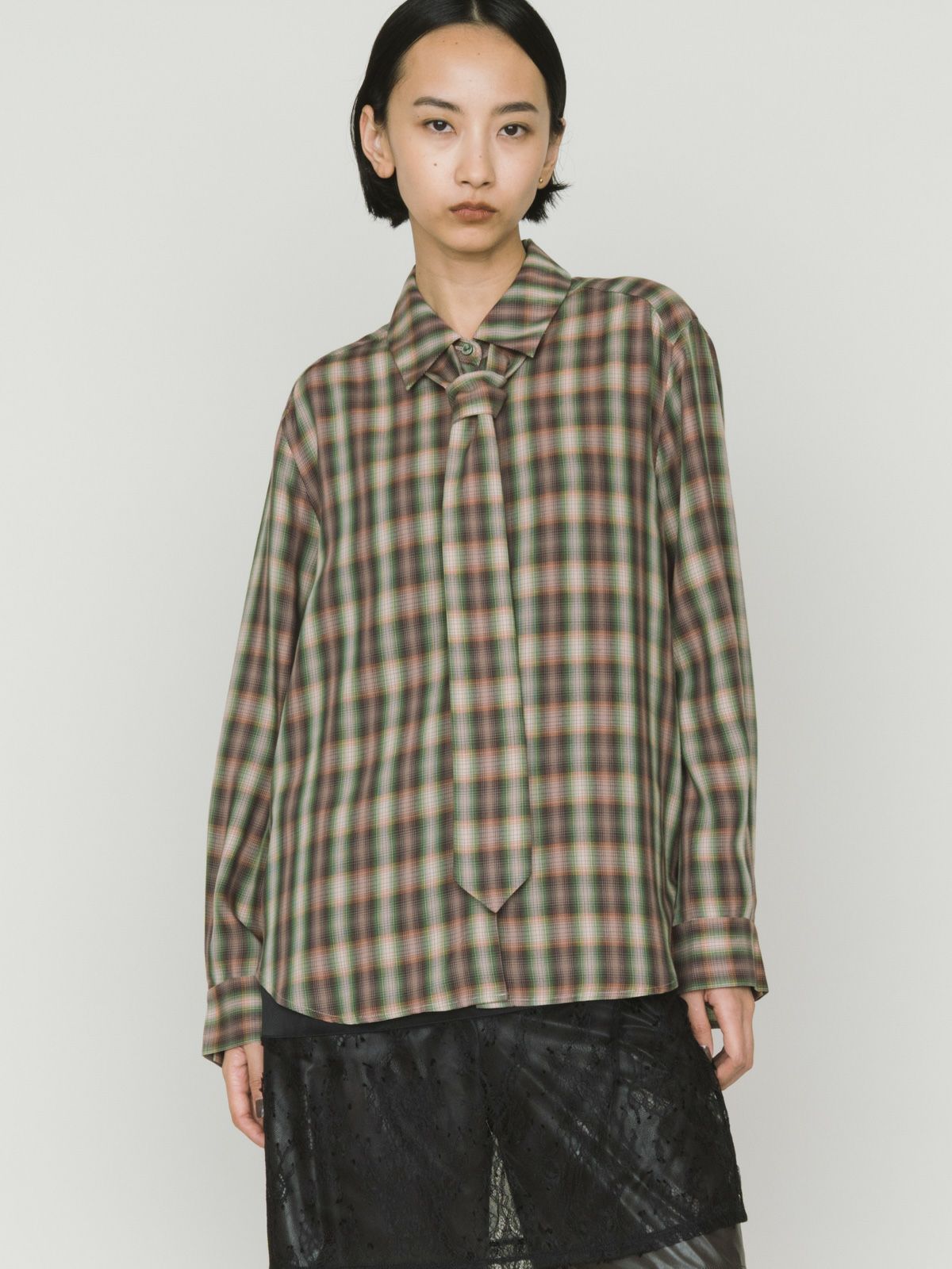 check regular collar shirt with tie