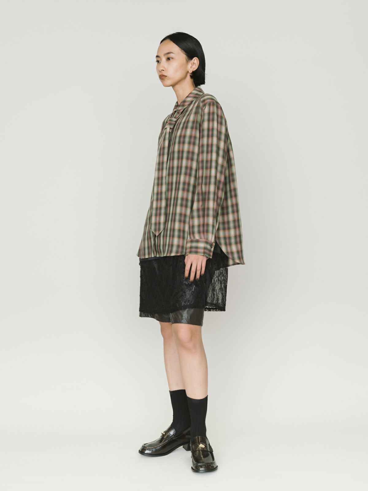 check regular collar shirt with tie