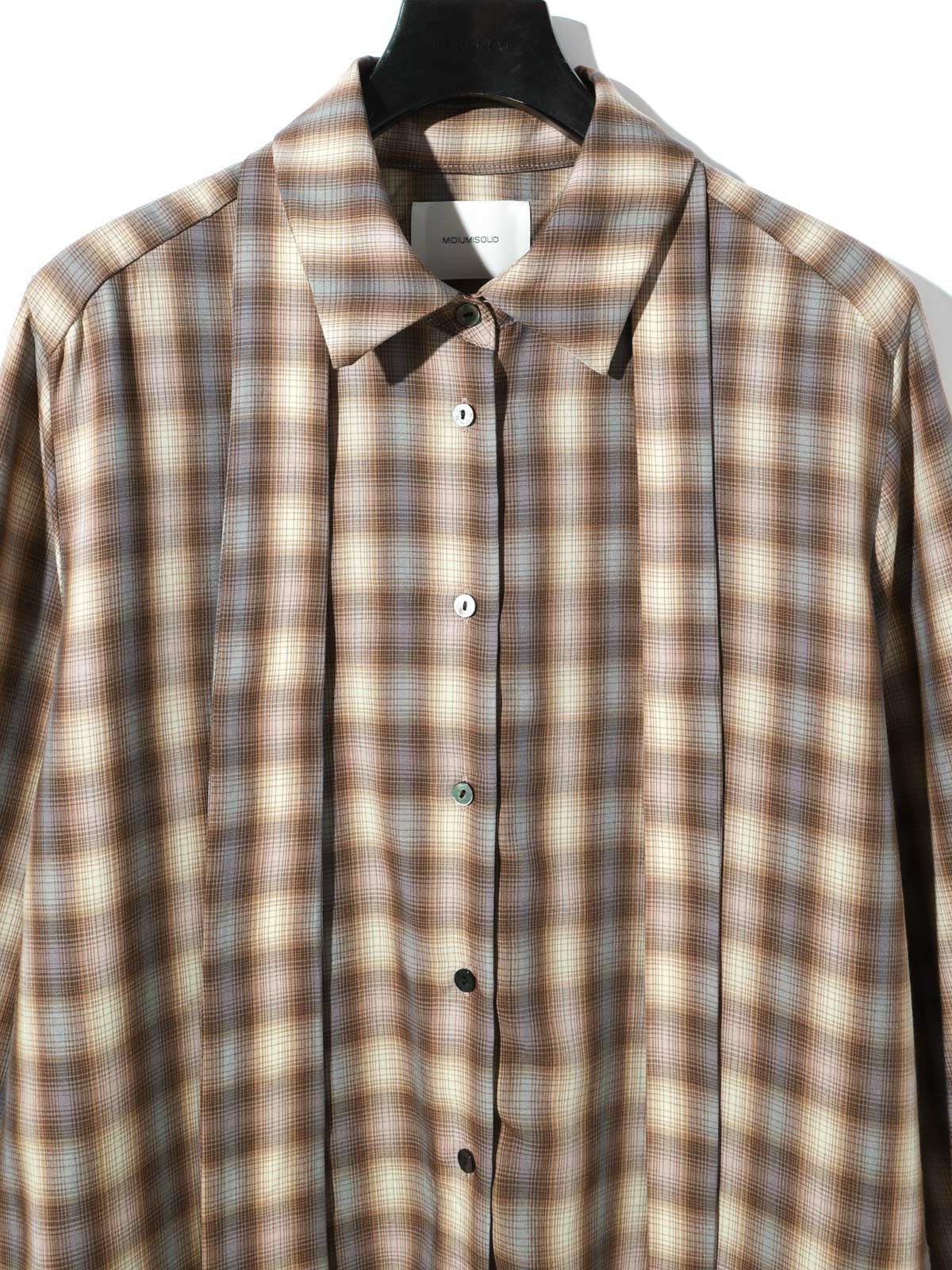 check regular collar shirt with tie